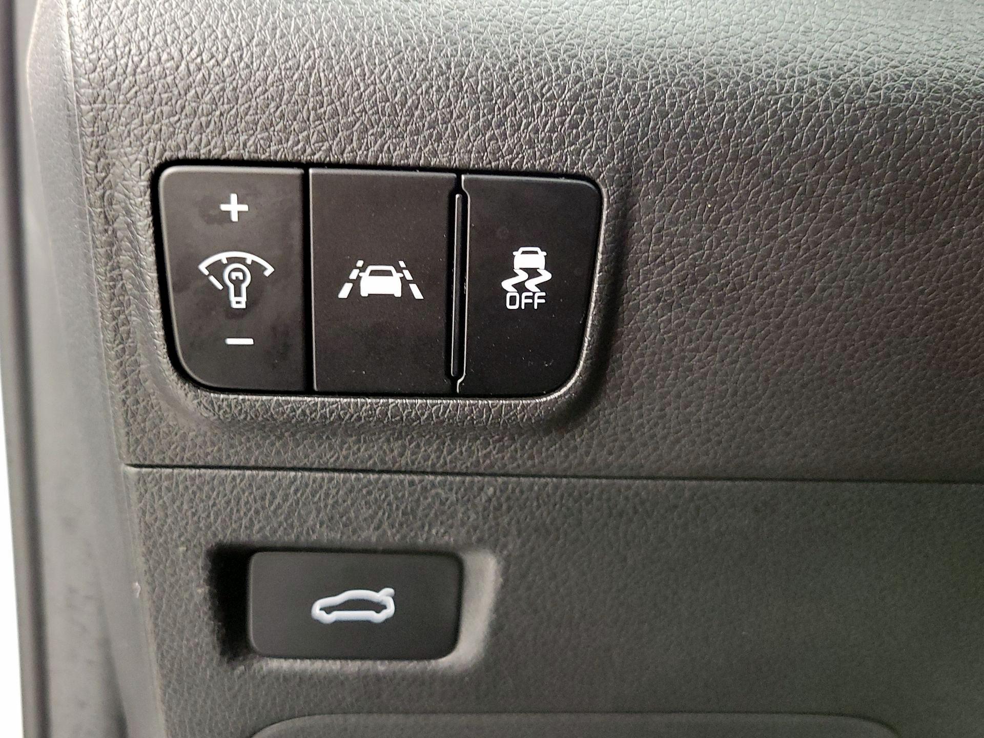 Thumbnail: 2022 Kia K5 - 13