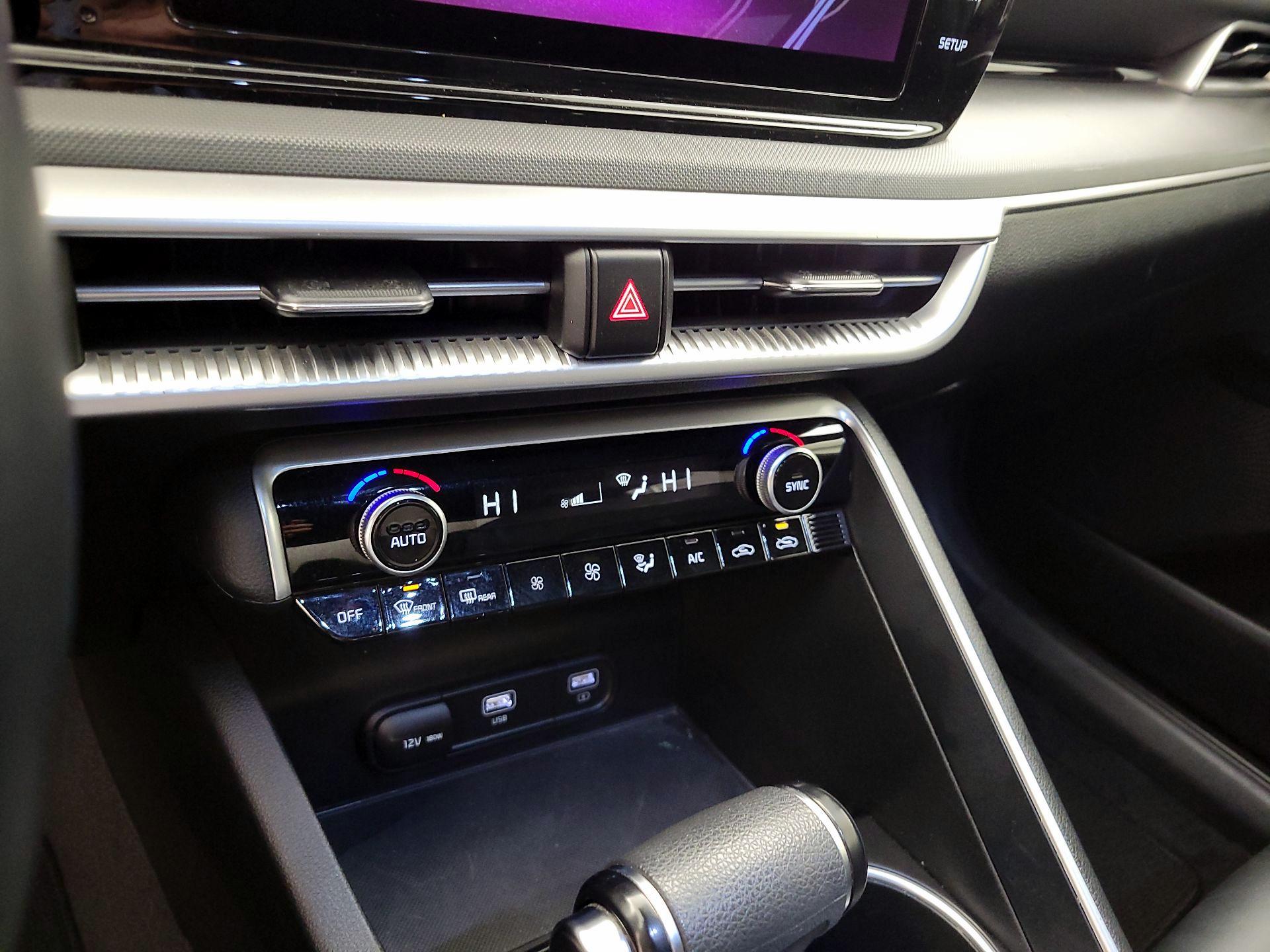 Thumbnail: 2022 Kia K5 - 17