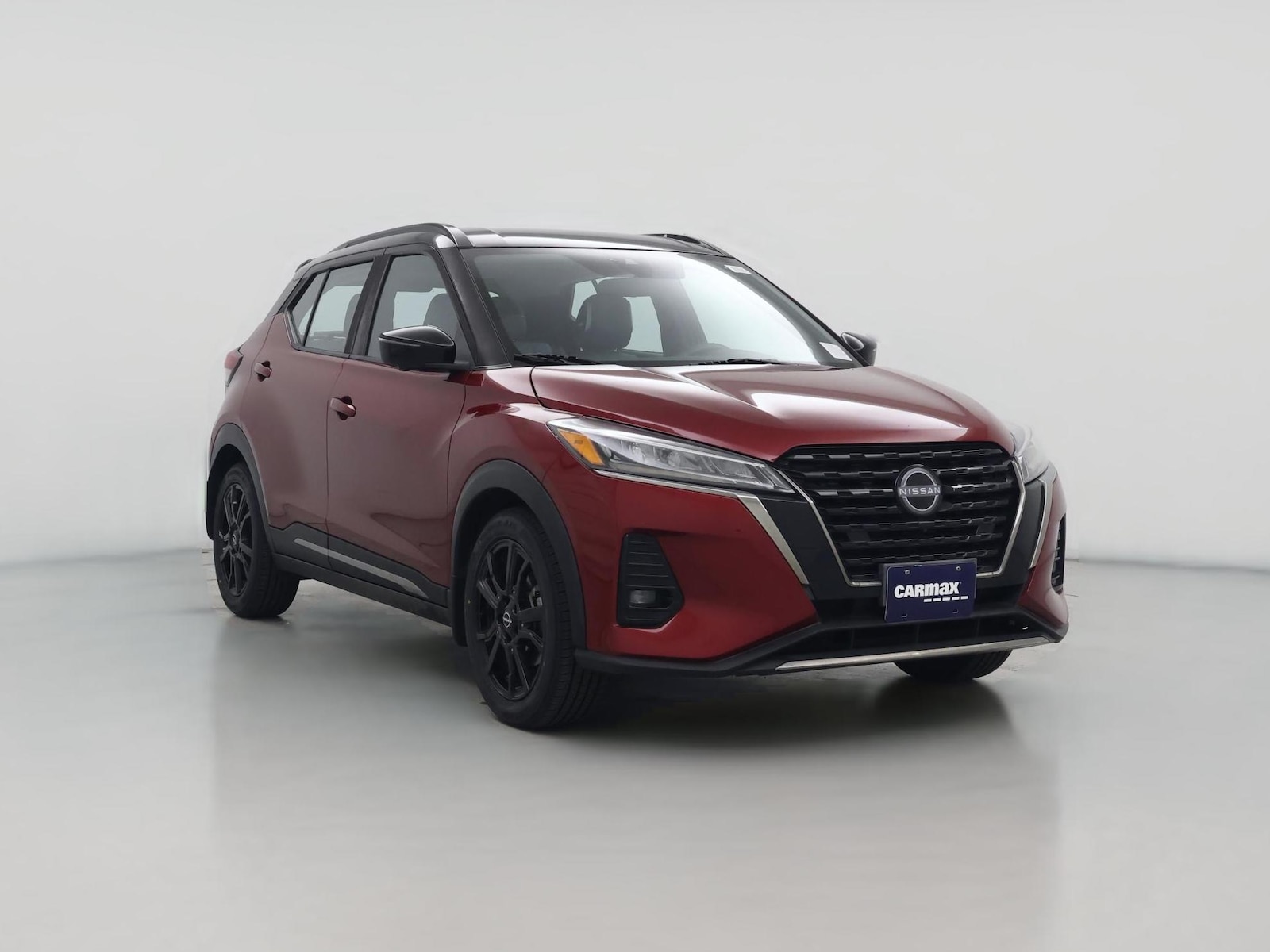 2022 Nissan Kicks SR