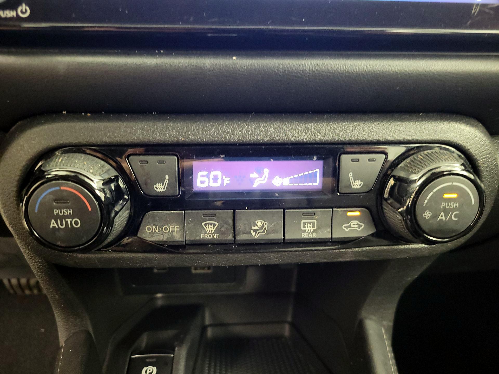 Thumbnail: 2022 Nissan Kicks - 15