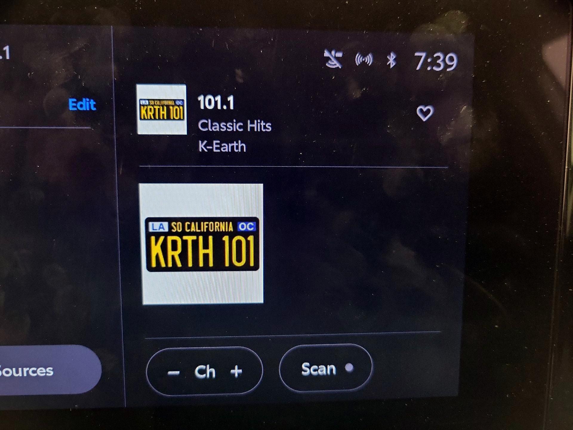 Thumbnail: 2025 Toyota RAV4 - 15