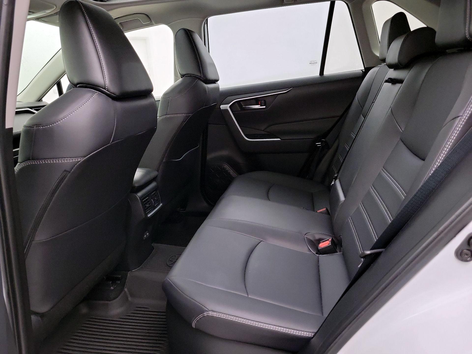 Thumbnail: 2025 Toyota RAV4 - 20