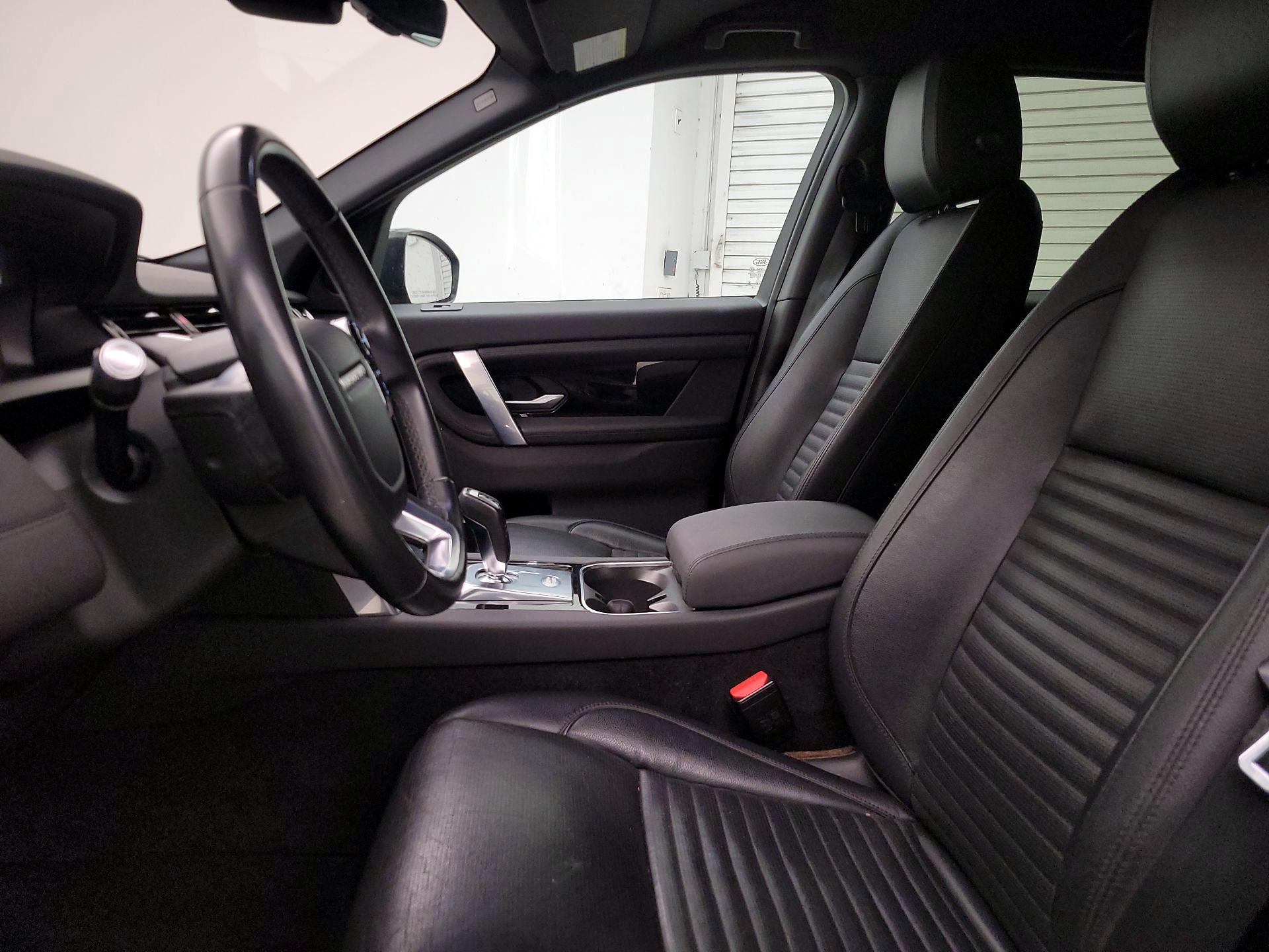 Thumbnail: 2020 Land Rover Discovery Sport - 11