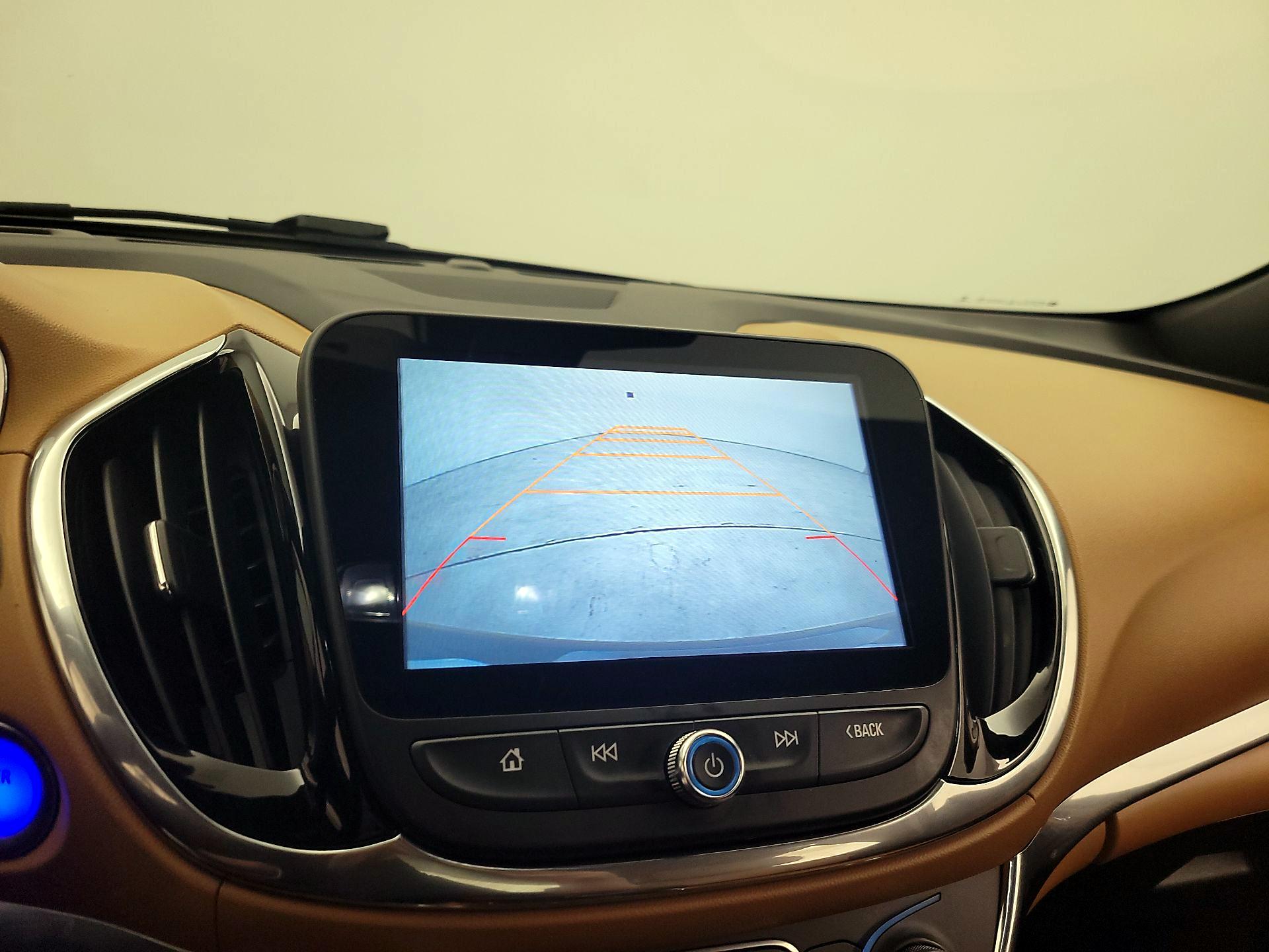 Thumbnail: 2016 Chevrolet Volt - 14