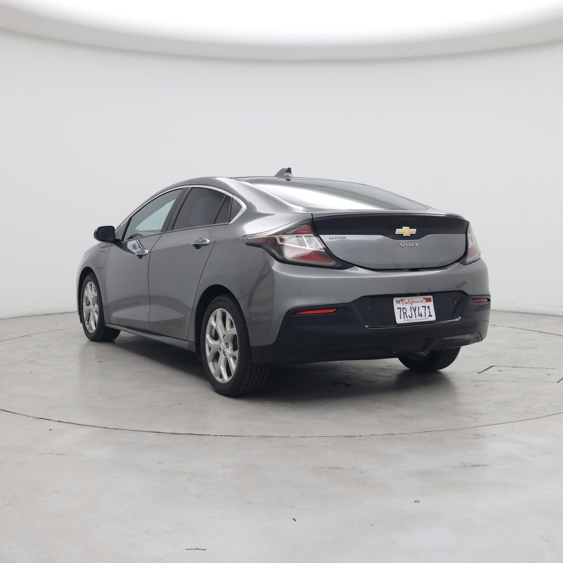 Thumbnail: 2016 Chevrolet Volt - 2