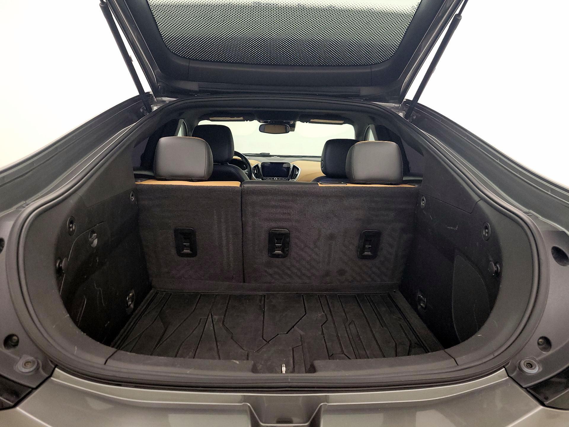 Thumbnail: 2016 Chevrolet Volt - 20