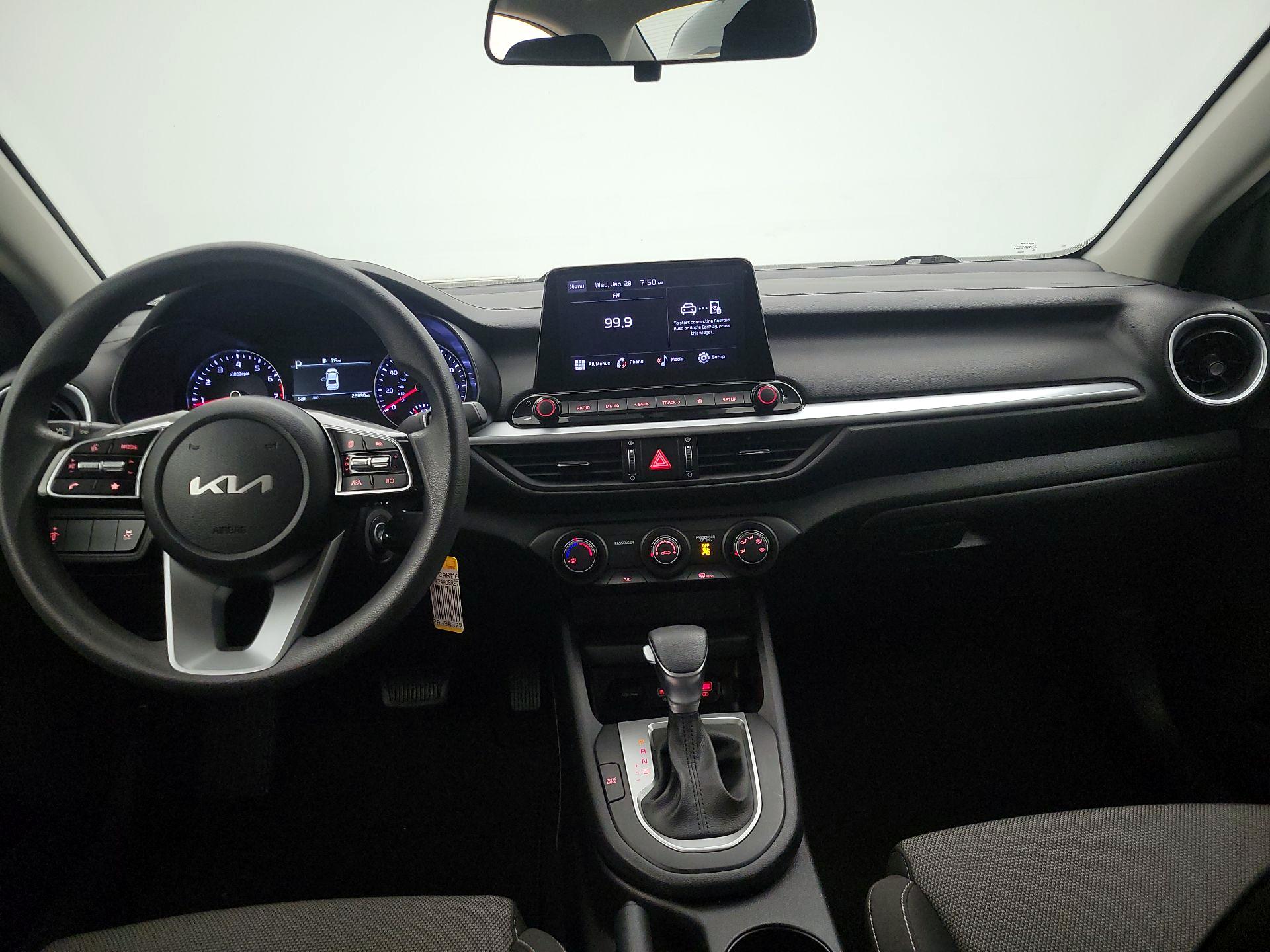 Thumbnail: 2024 Kia Forte - 9