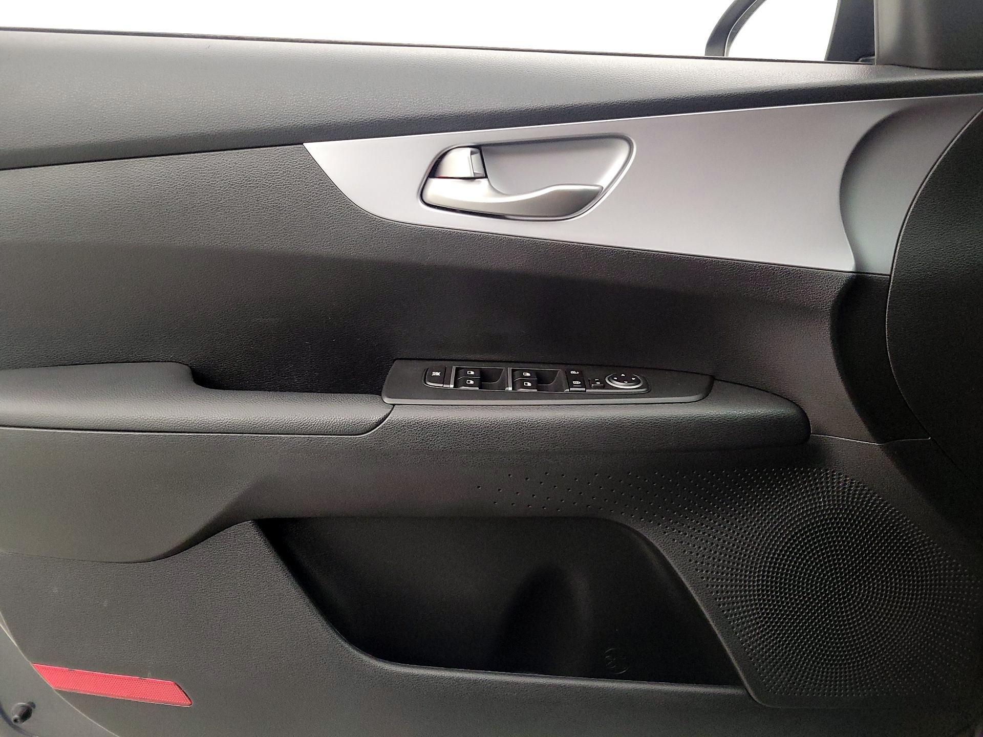 Thumbnail: 2024 Kia Forte - 12