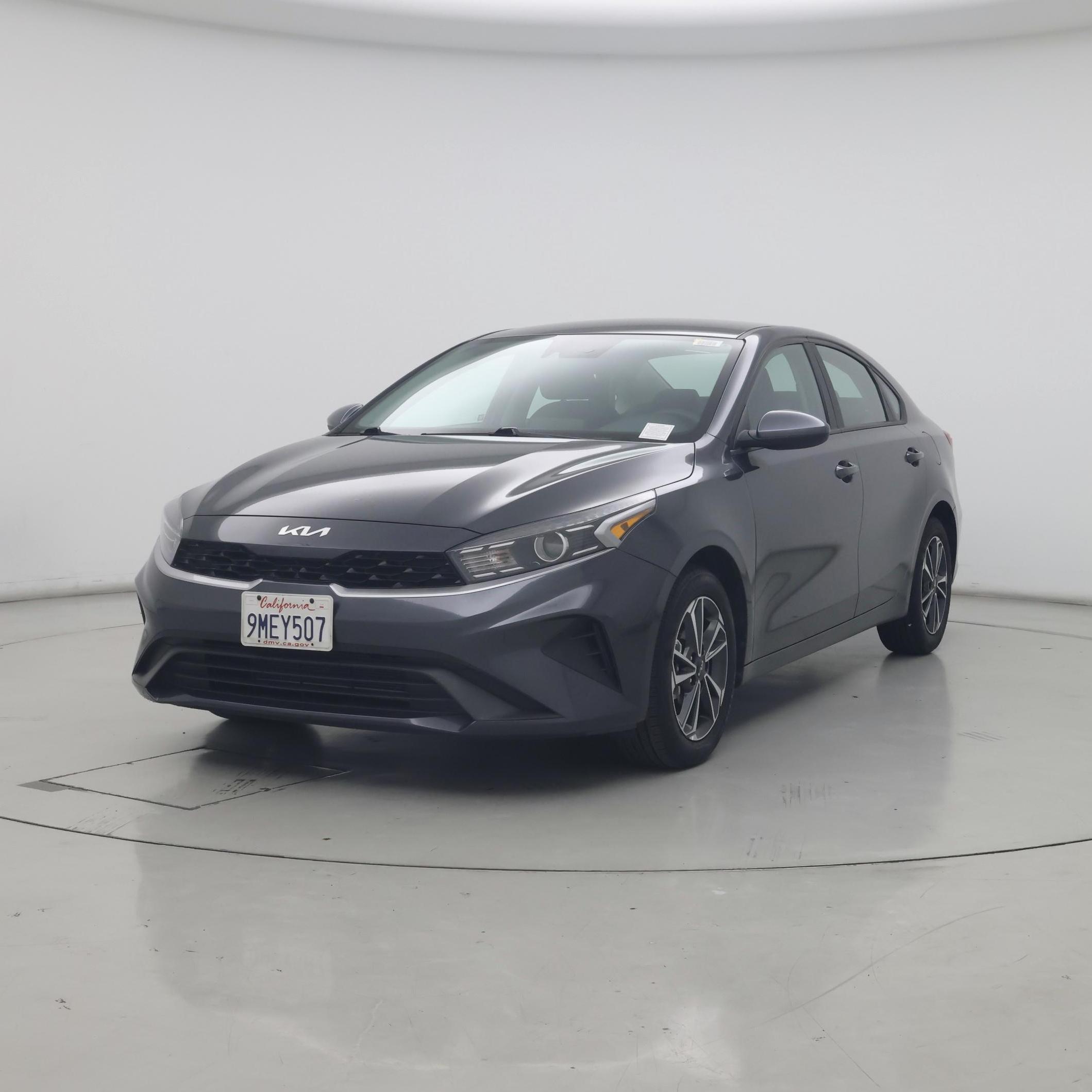 Thumbnail: 2024 Kia Forte - 4