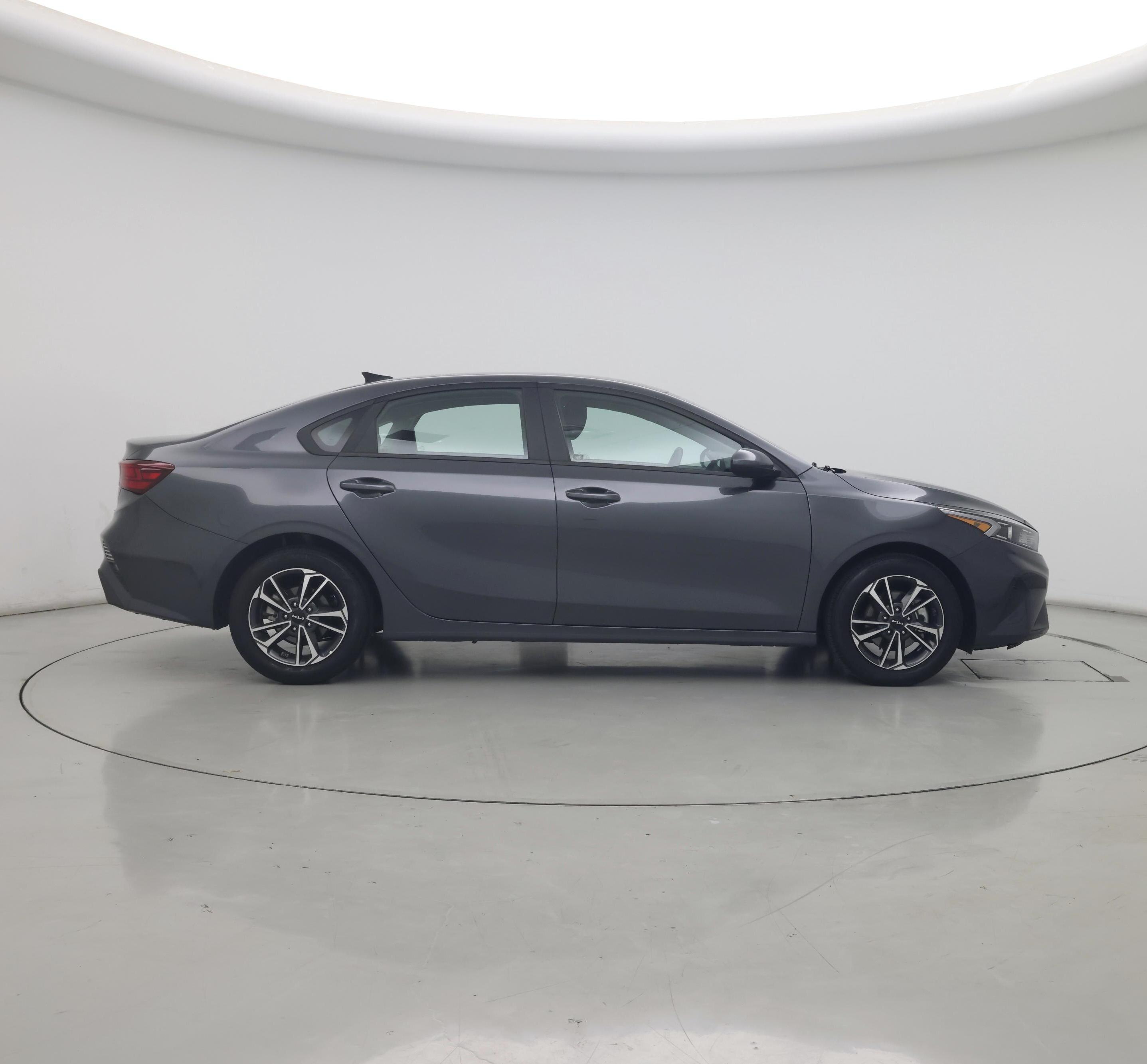 Thumbnail: 2024 Kia Forte - 7