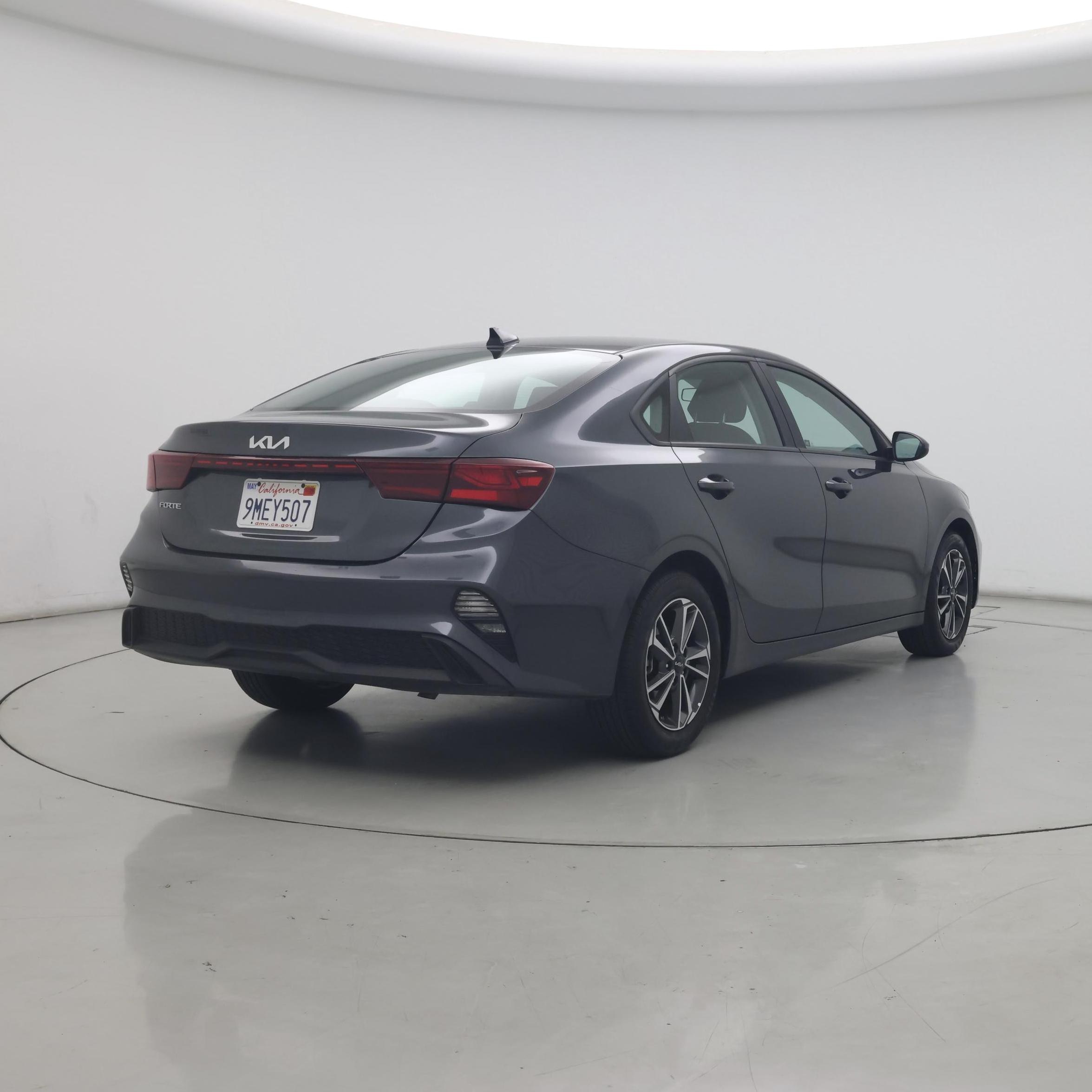 Thumbnail: 2024 Kia Forte - 8