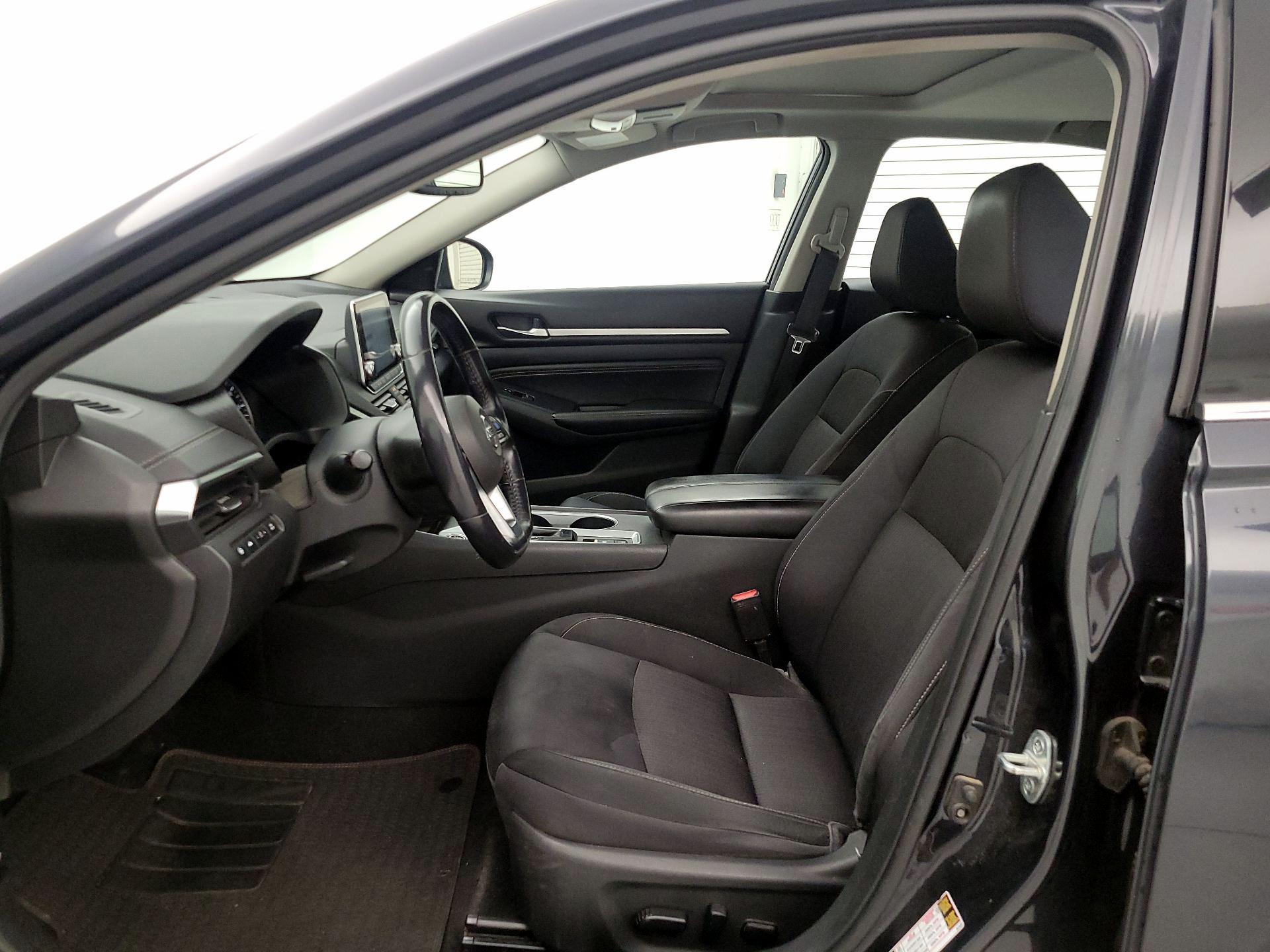 Thumbnail: 2019 Nissan Altima - 11