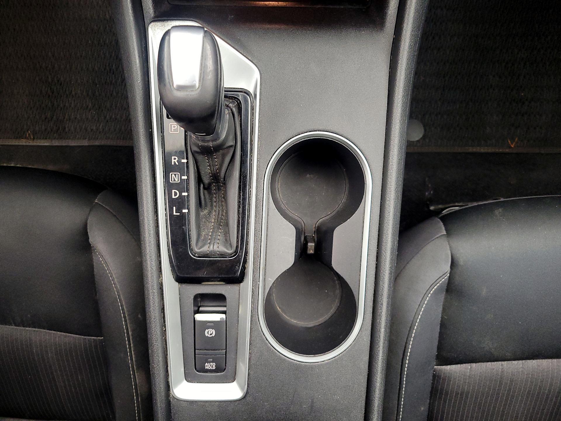 Thumbnail: 2019 Nissan Altima - 17