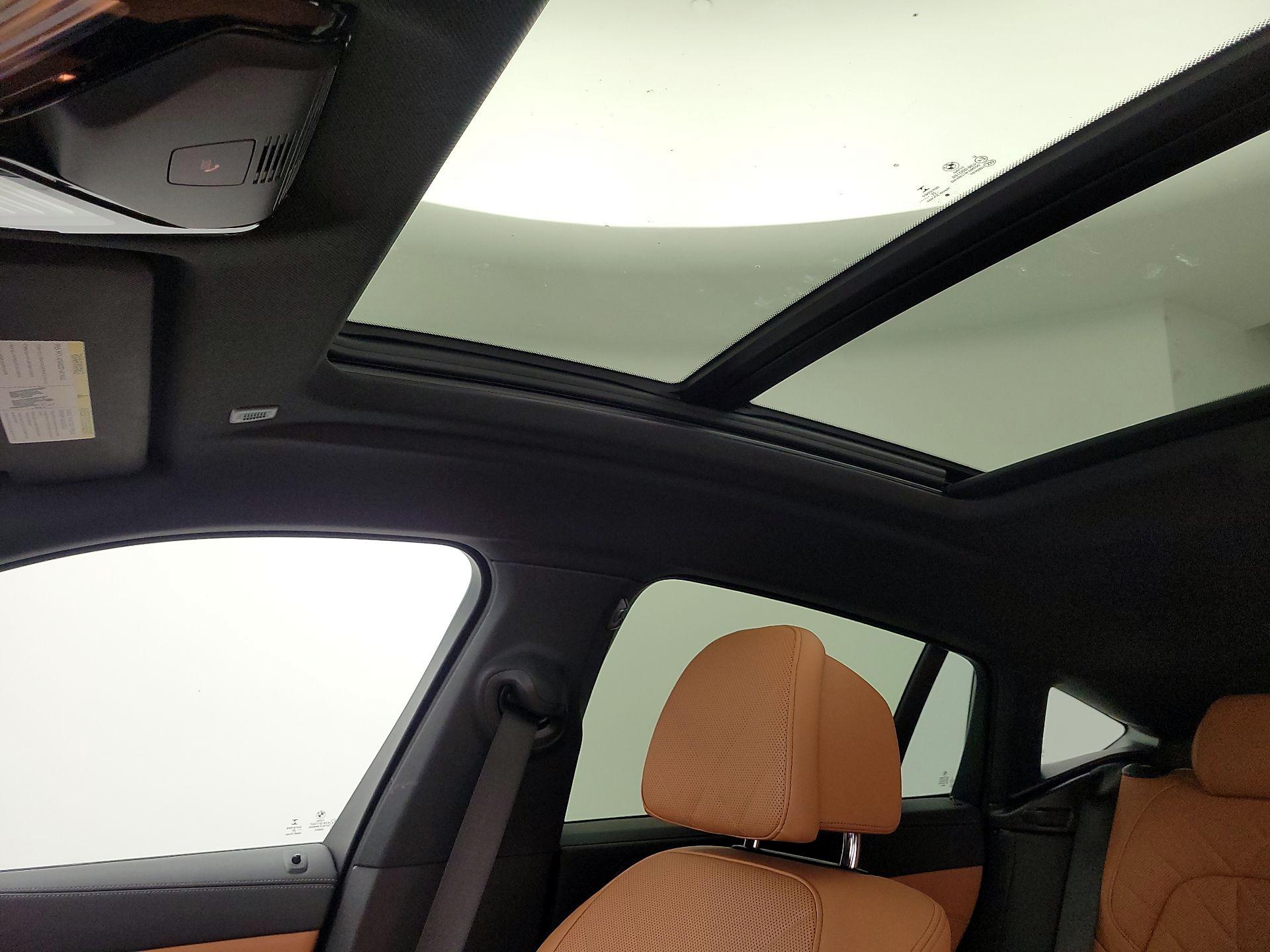 Thumbnail: 2023 BMW X6 - 20
