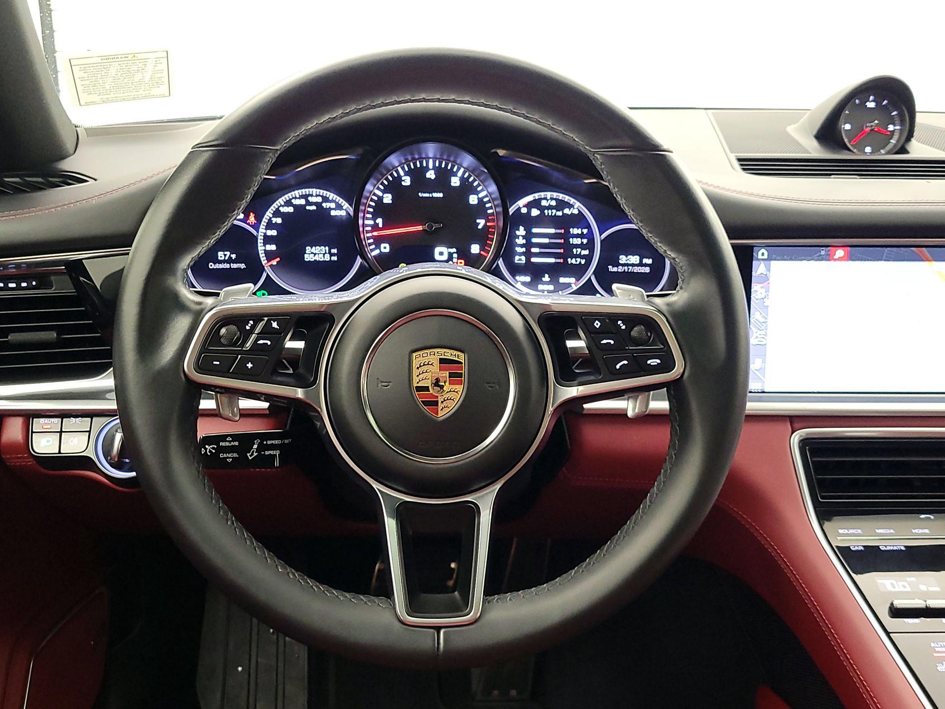 Thumbnail: 2018 Porsche Panamera - 10