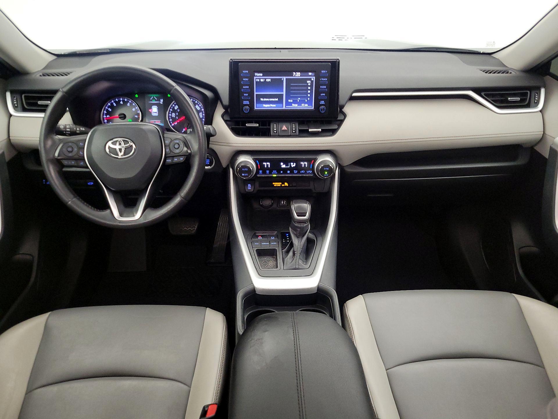 Thumbnail: 2019 Toyota RAV4 - 9