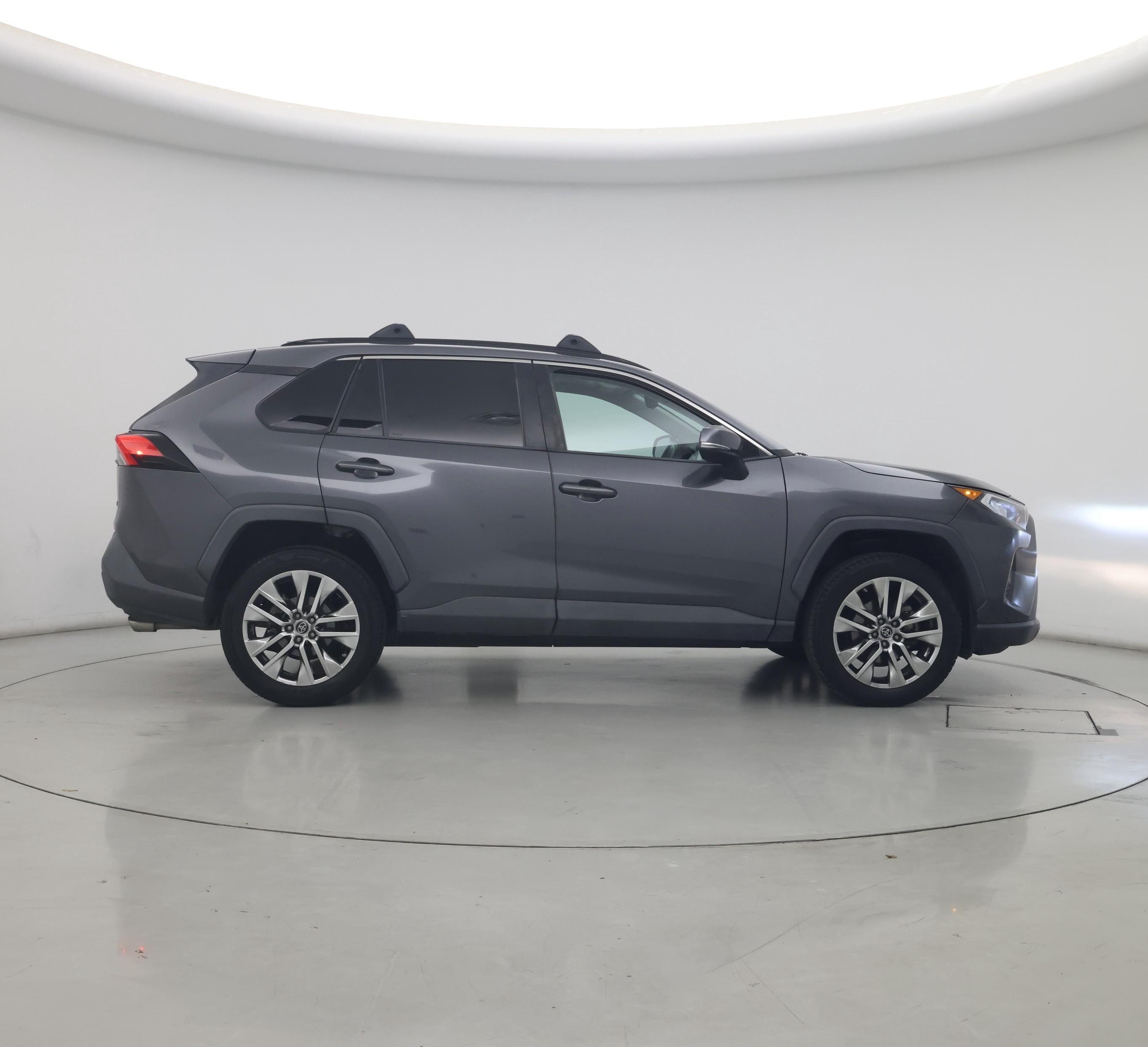 Thumbnail: 2019 Toyota RAV4 - 7
