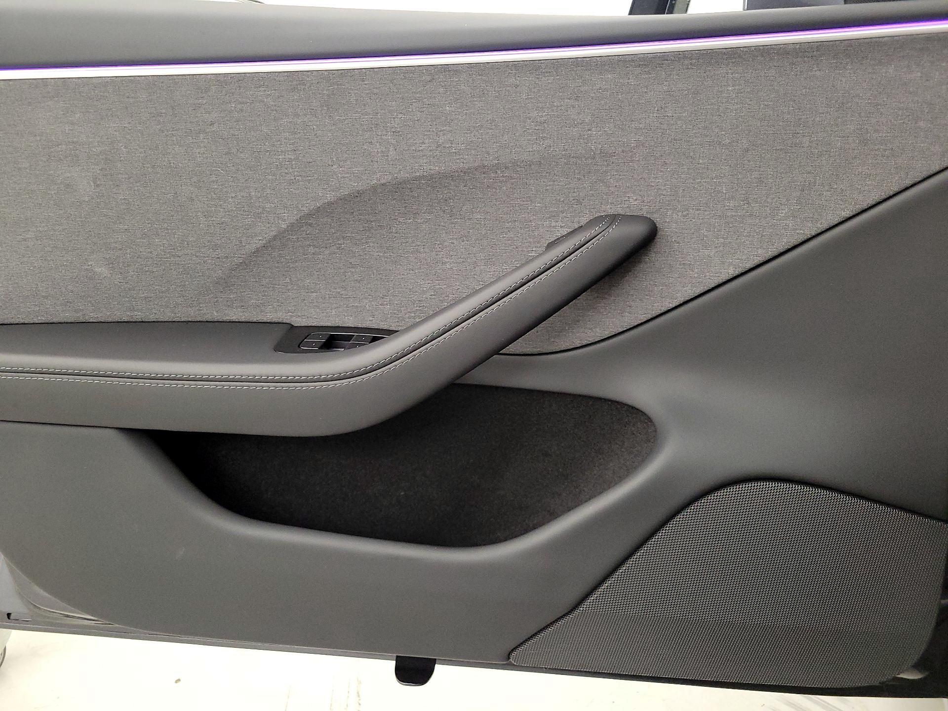 Thumbnail: 2025 Tesla Model 3 - 12