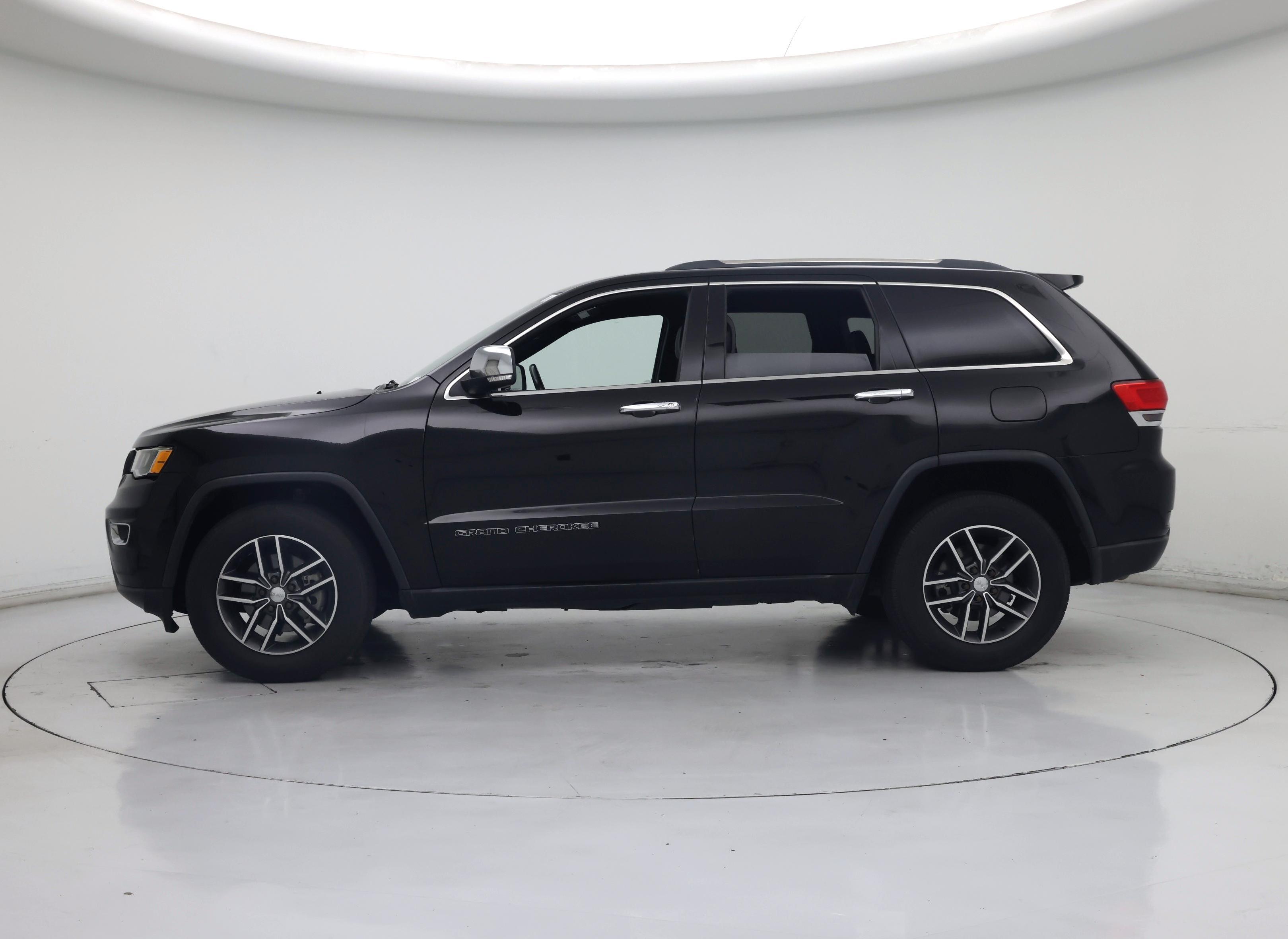 Thumbnail: 2018 Jeep Grand Cherokee - 3