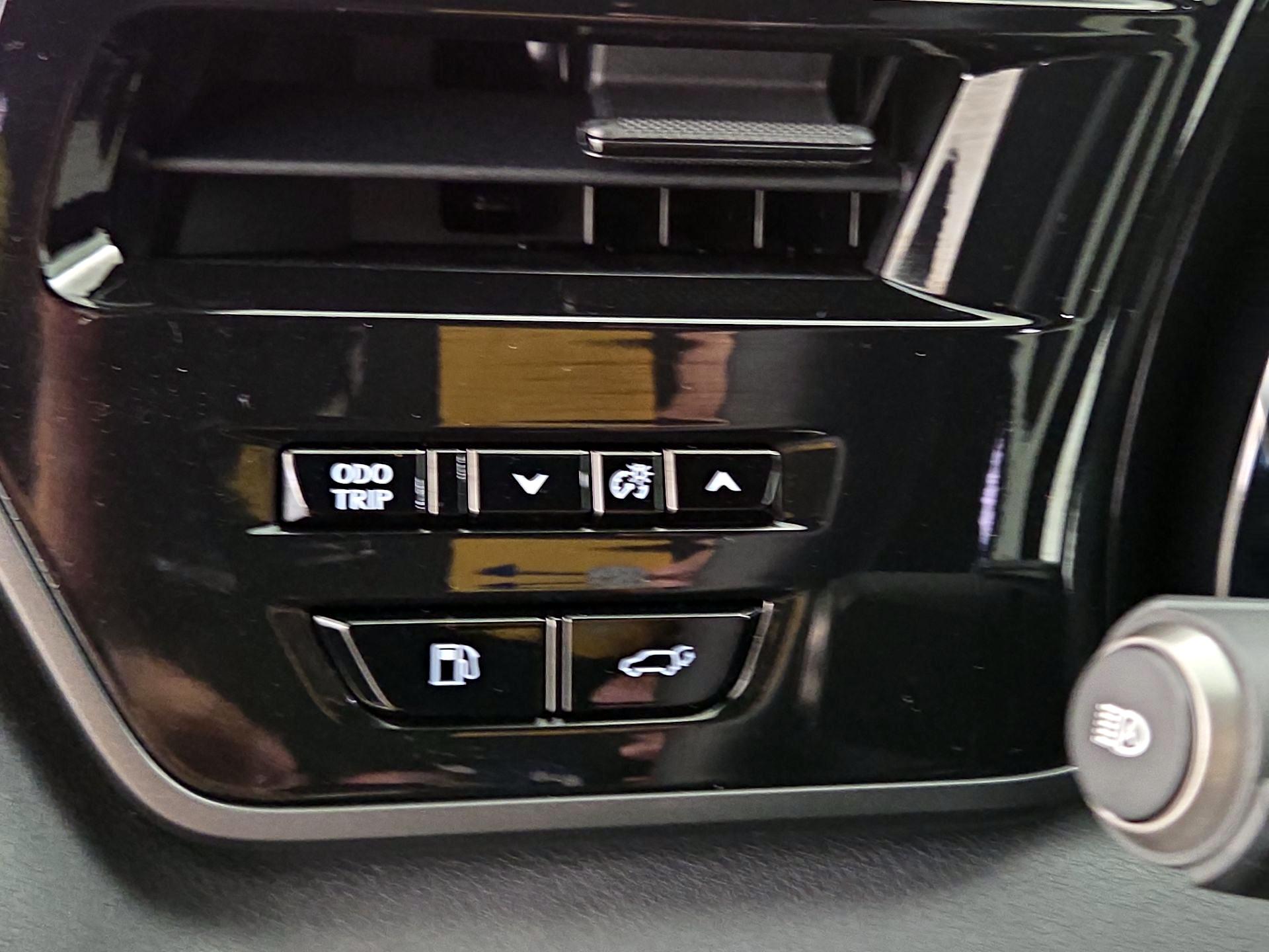 Thumbnail: 2025 Lexus TX - 13