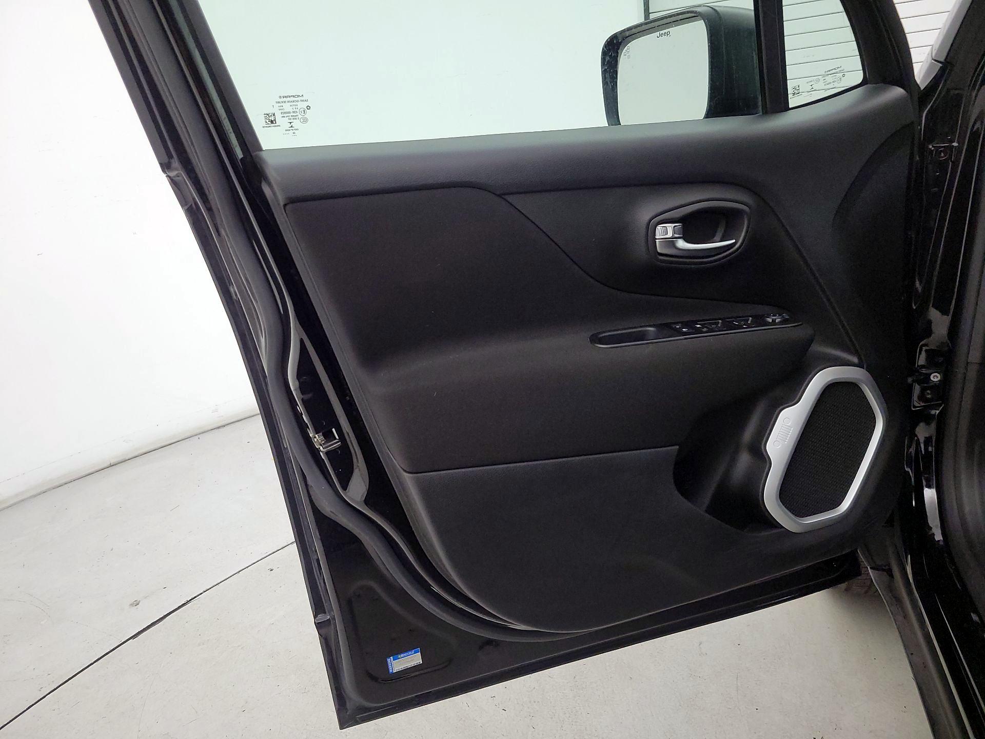 Thumbnail: 2021 Jeep Renegade - 12