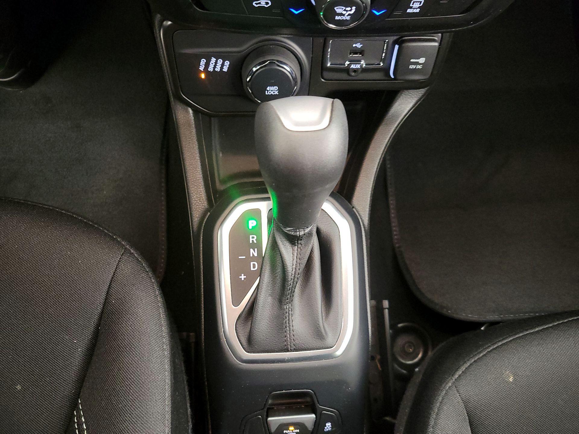 Thumbnail: 2021 Jeep Renegade - 18