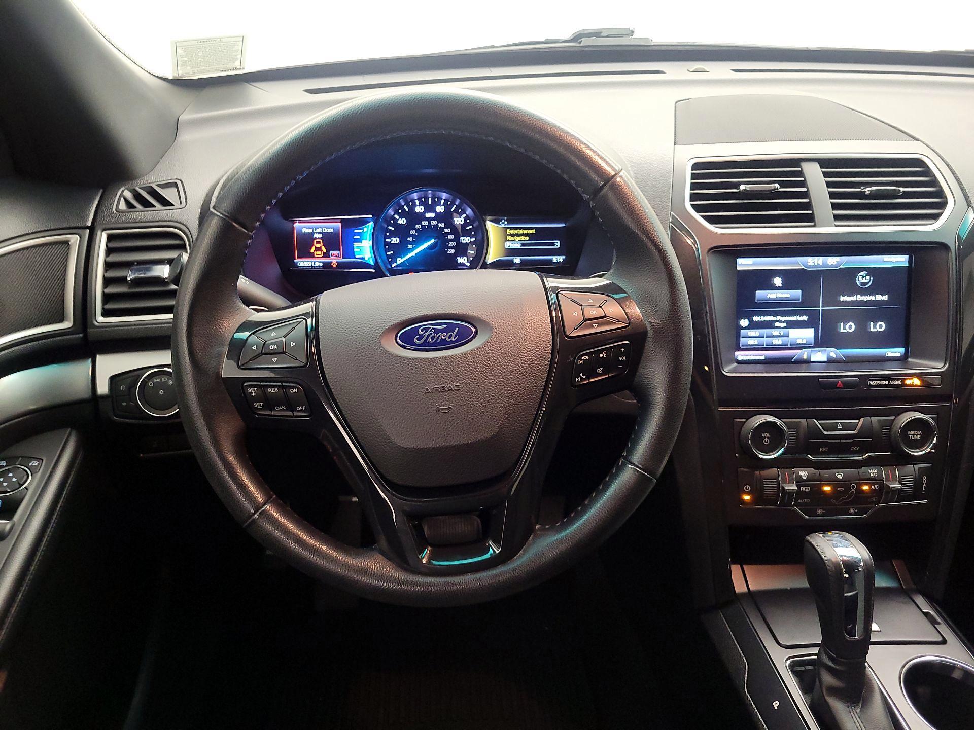 Thumbnail: 2016 Ford Explorer - 10