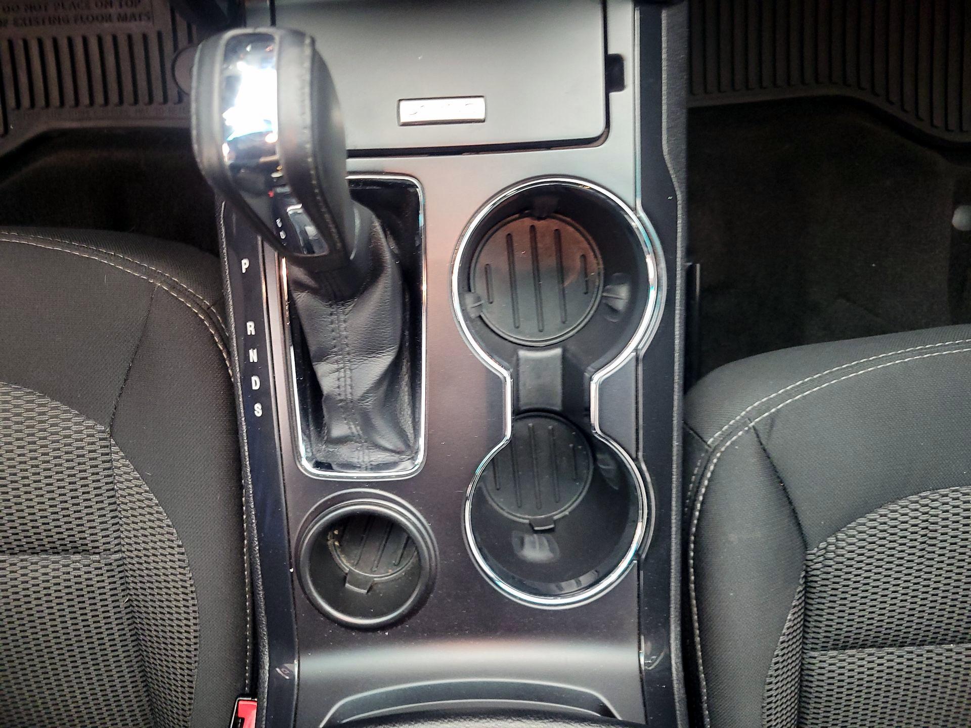 Thumbnail: 2016 Ford Explorer - 17