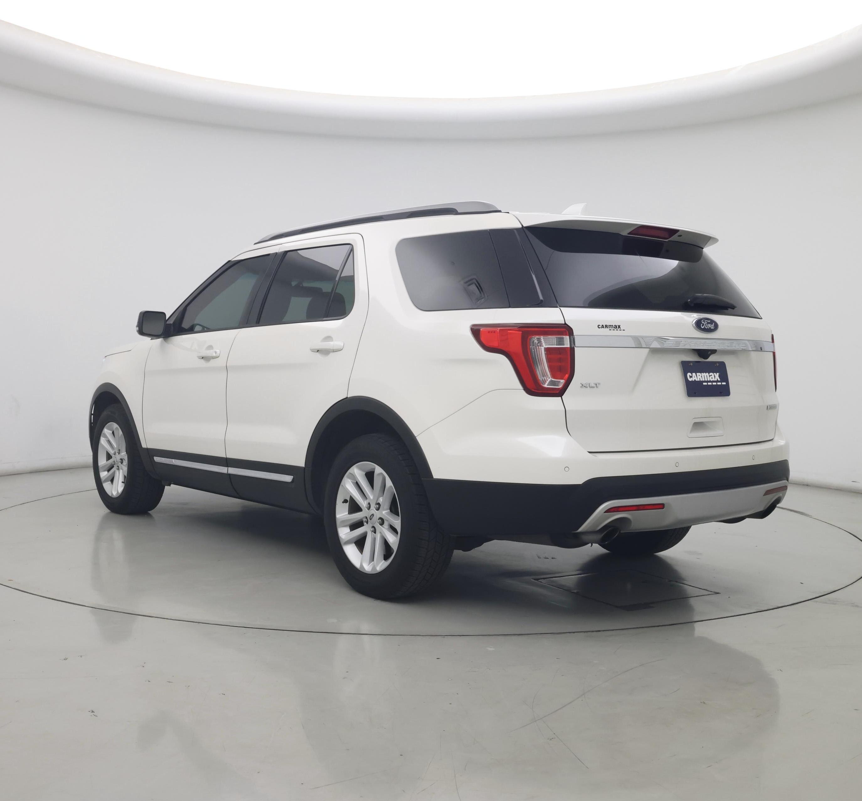 Thumbnail: 2016 Ford Explorer - 2