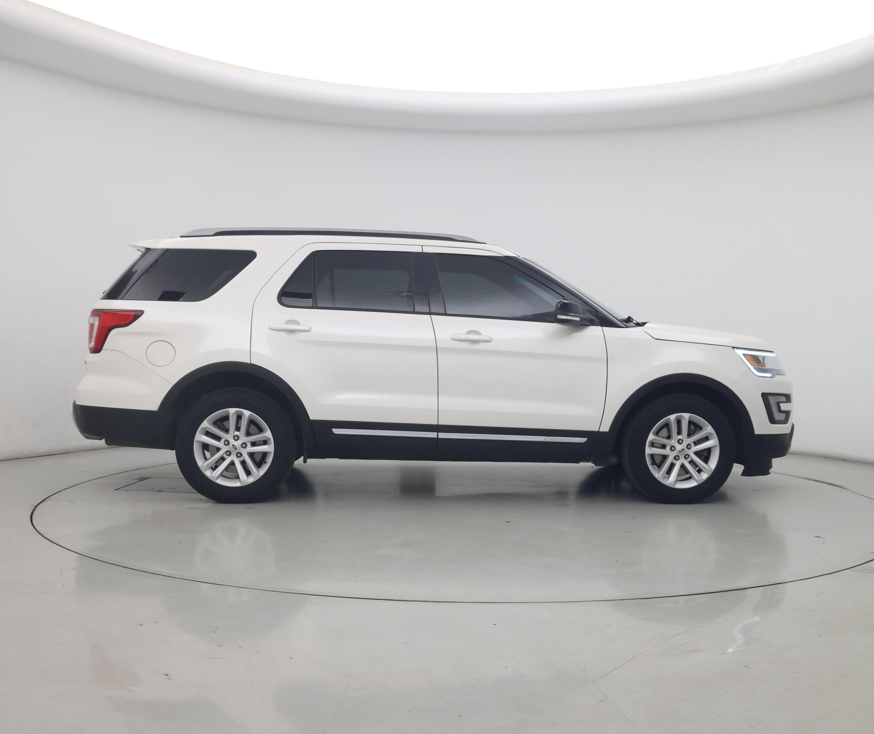 Thumbnail: 2016 Ford Explorer - 7