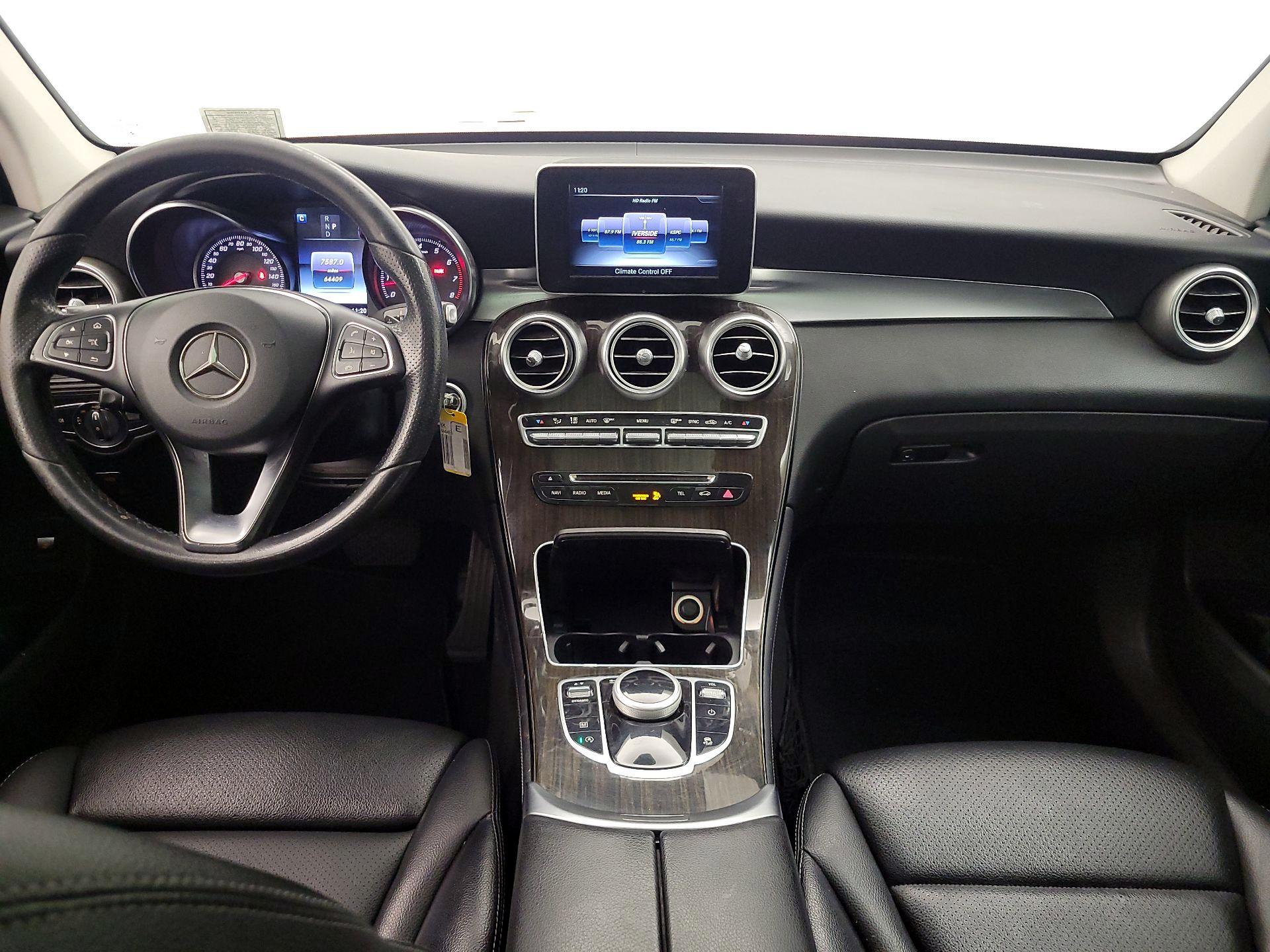 Thumbnail: 2017 Mercedes-Benz GLC - 9