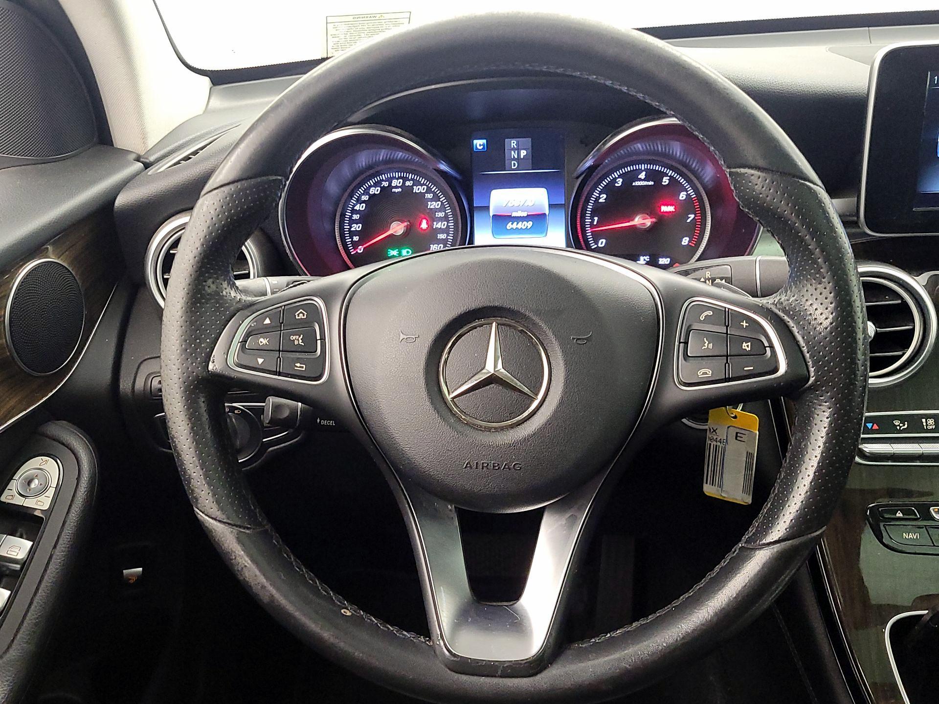 Thumbnail: 2017 Mercedes-Benz GLC - 10