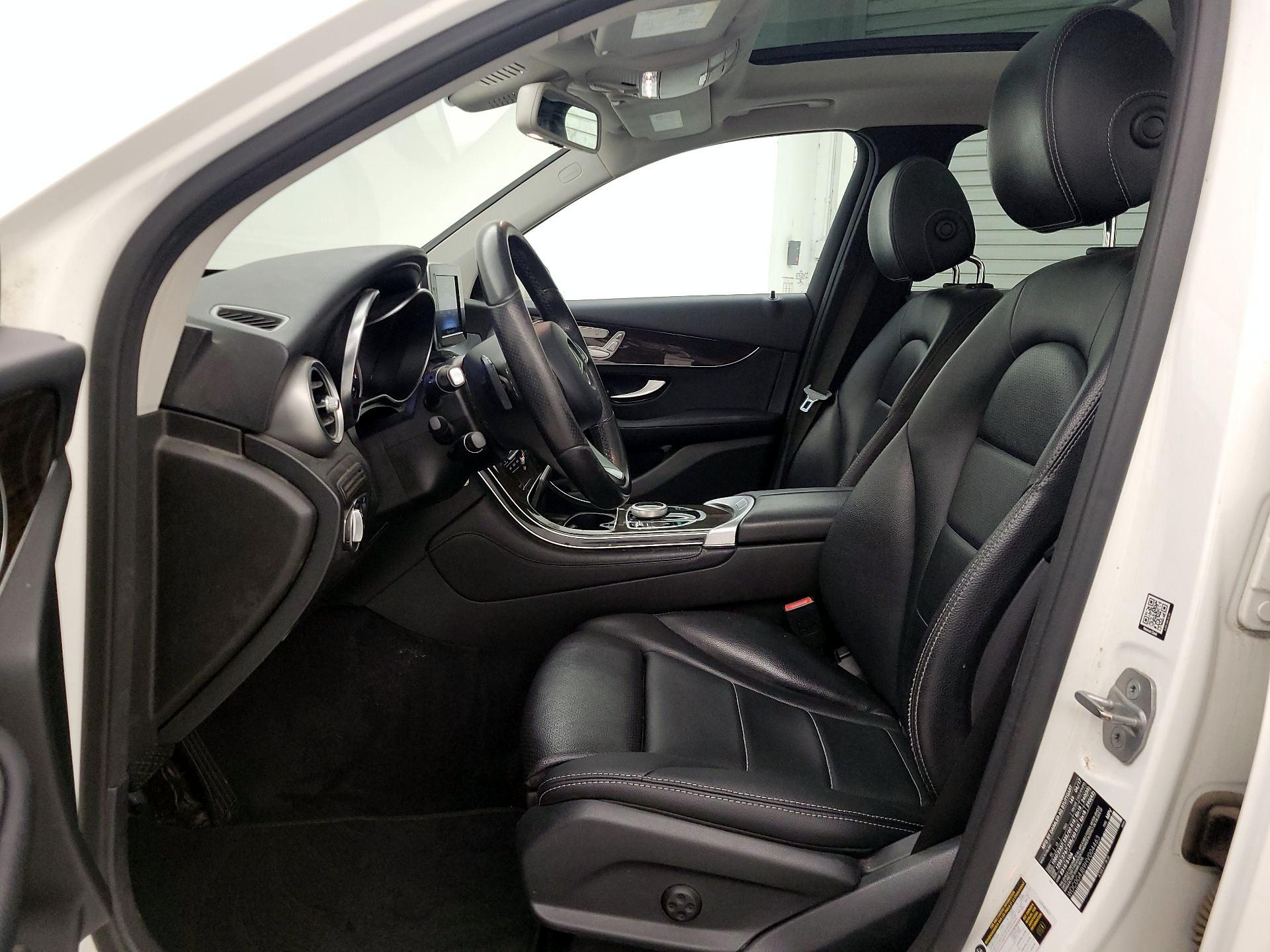 Thumbnail: 2017 Mercedes-Benz GLC - 11