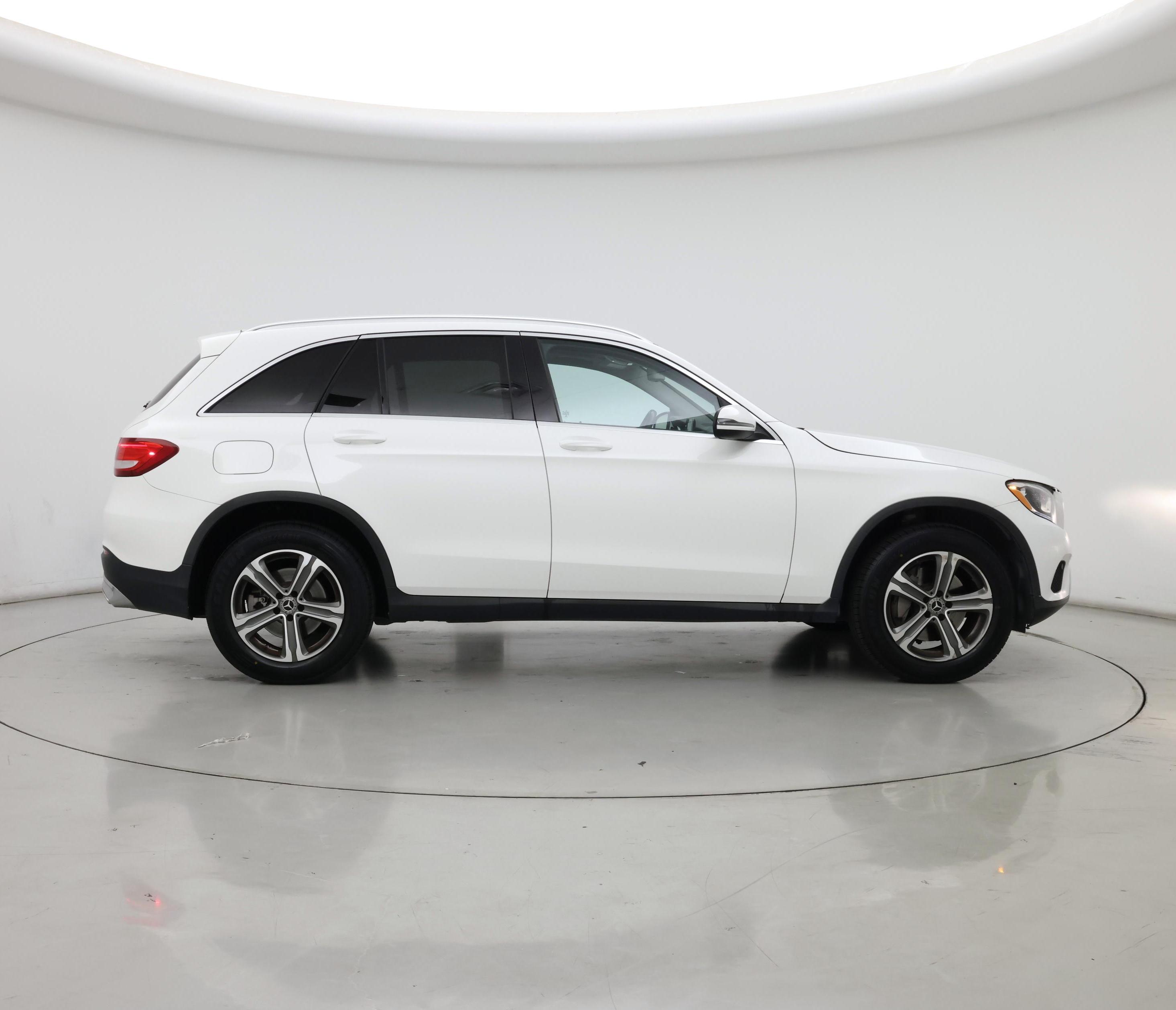 Thumbnail: 2017 Mercedes-Benz GLC - 7