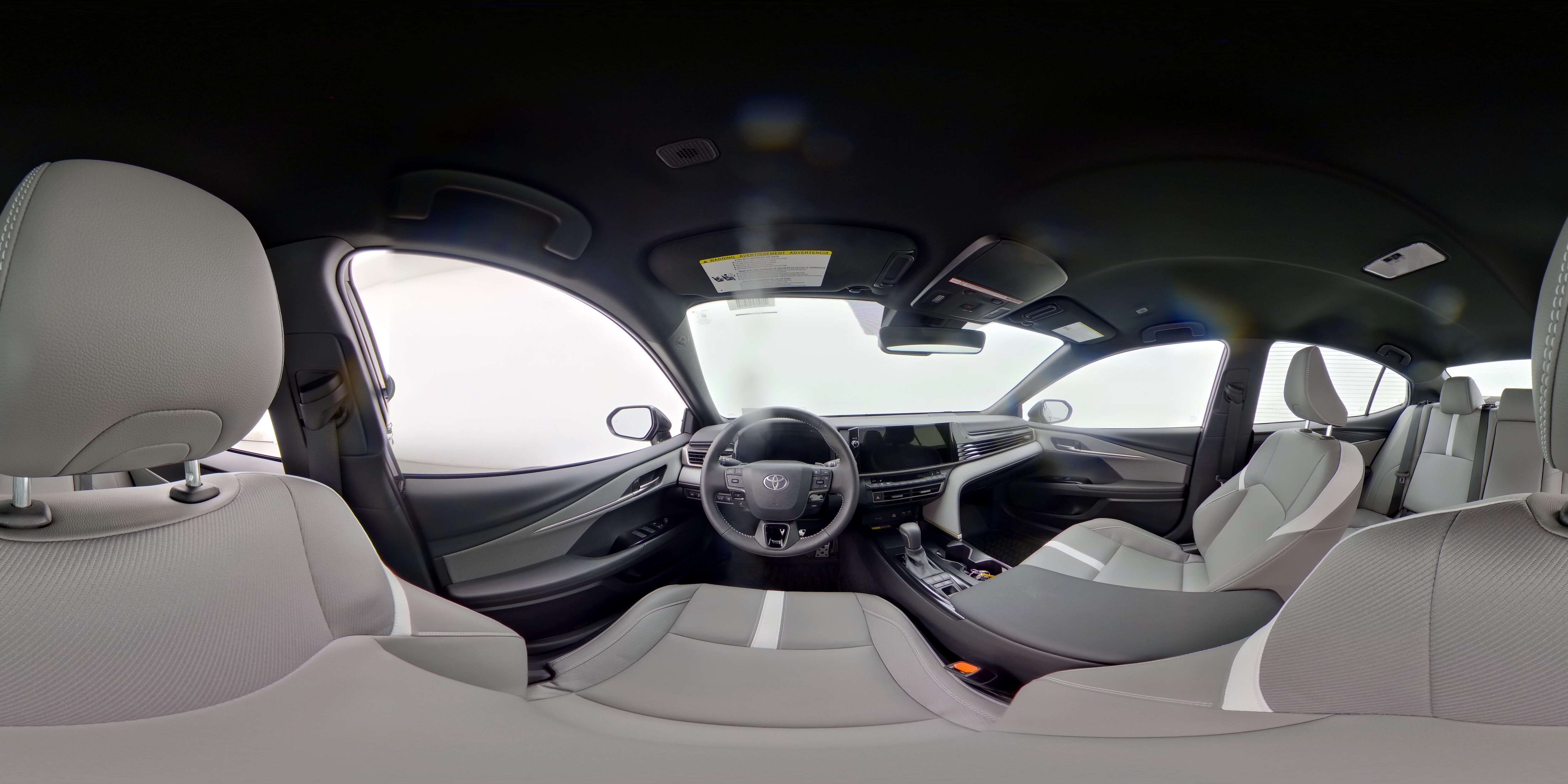 2025 Toyota Camry SE - Photo 26