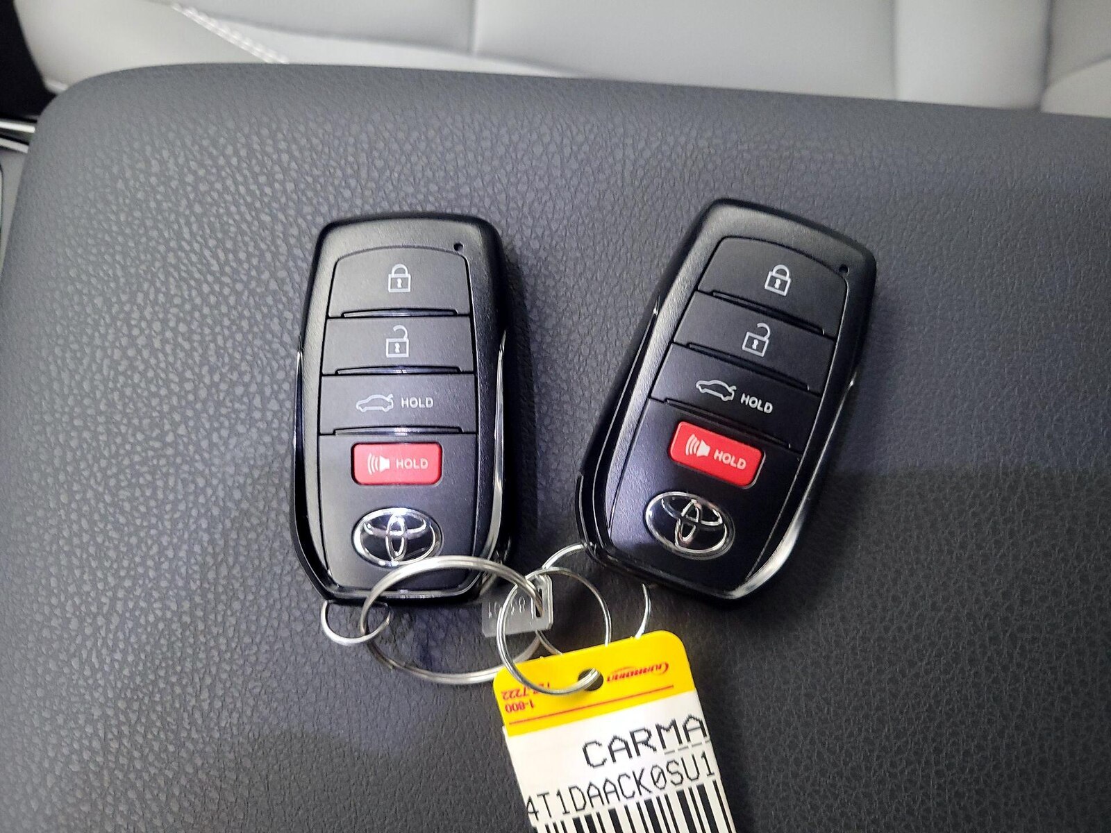 2025 Toyota Camry SE - Photo 23