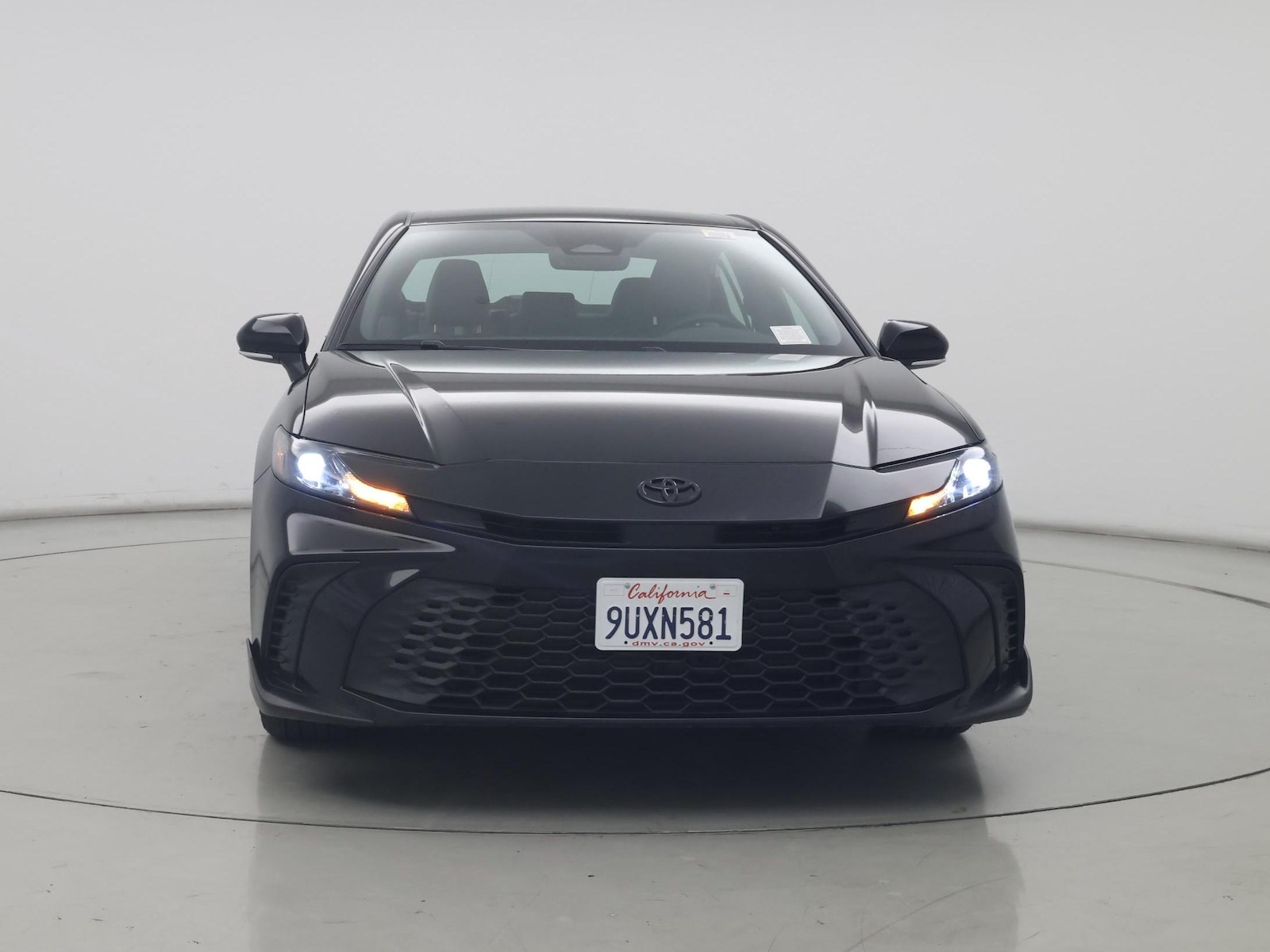 2025 Toyota Camry SE - Photo 6
