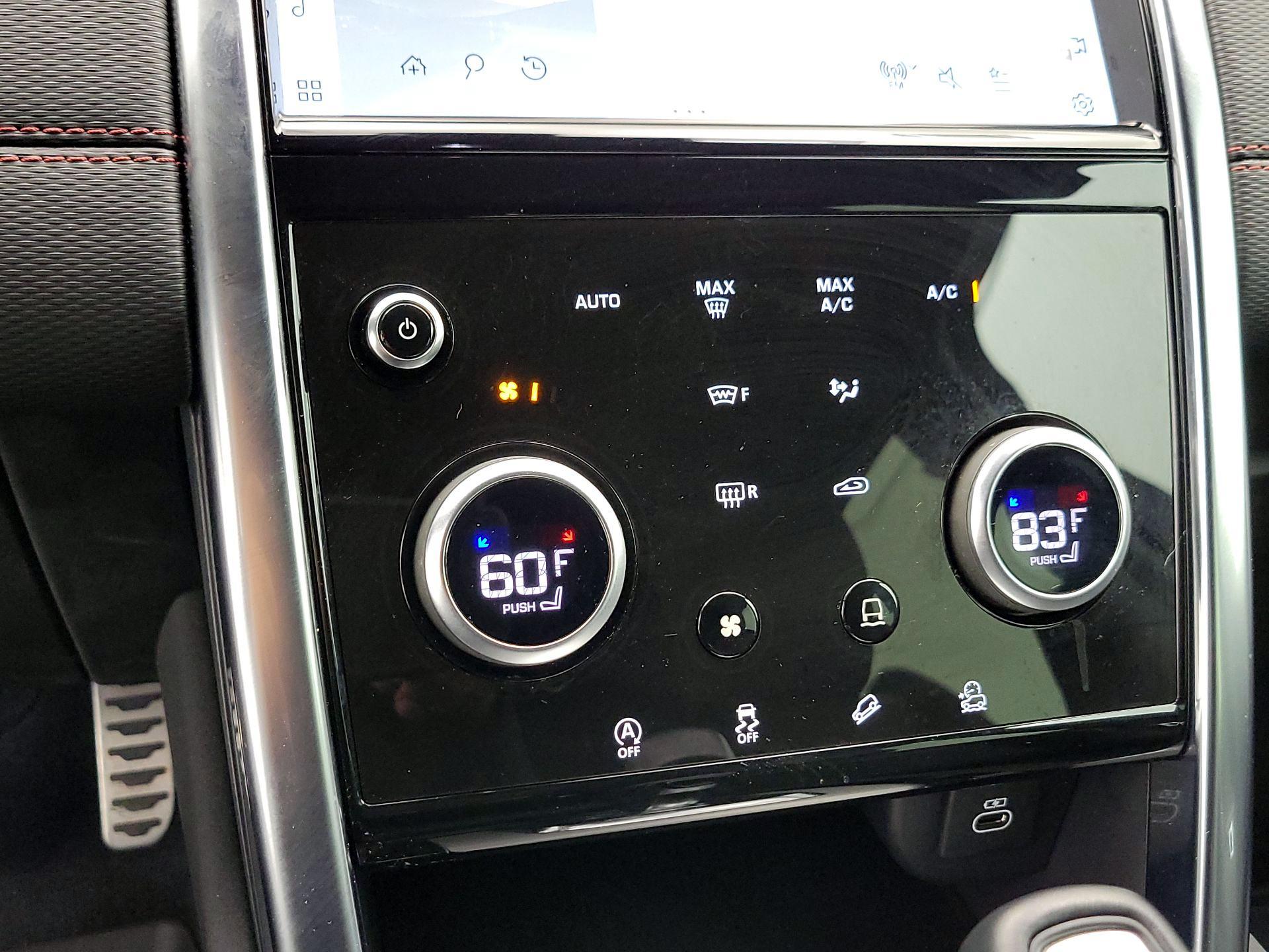 Thumbnail: 2021 Land Rover Discovery Sport - 17