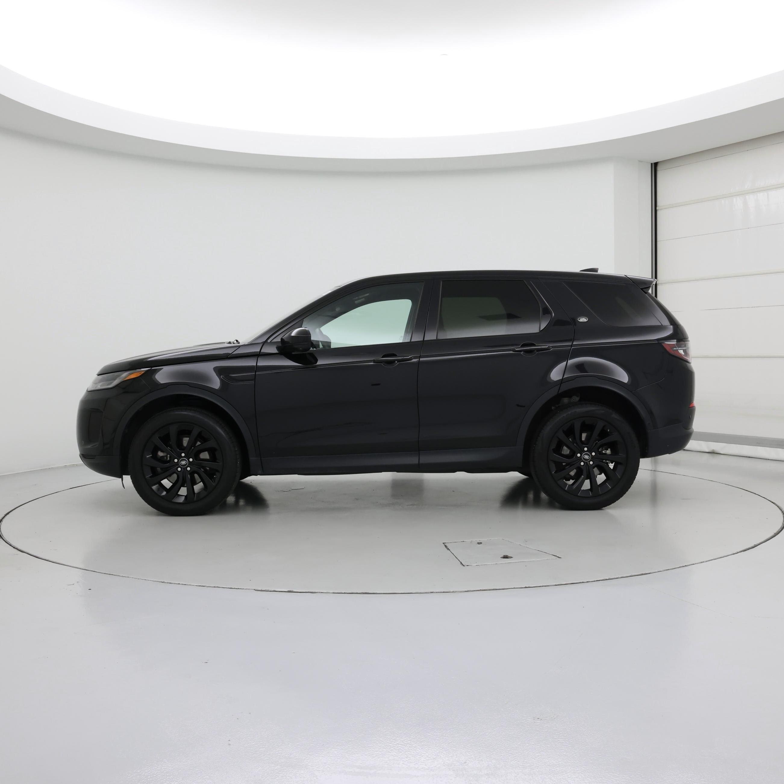 Thumbnail: 2021 Land Rover Discovery Sport - 3