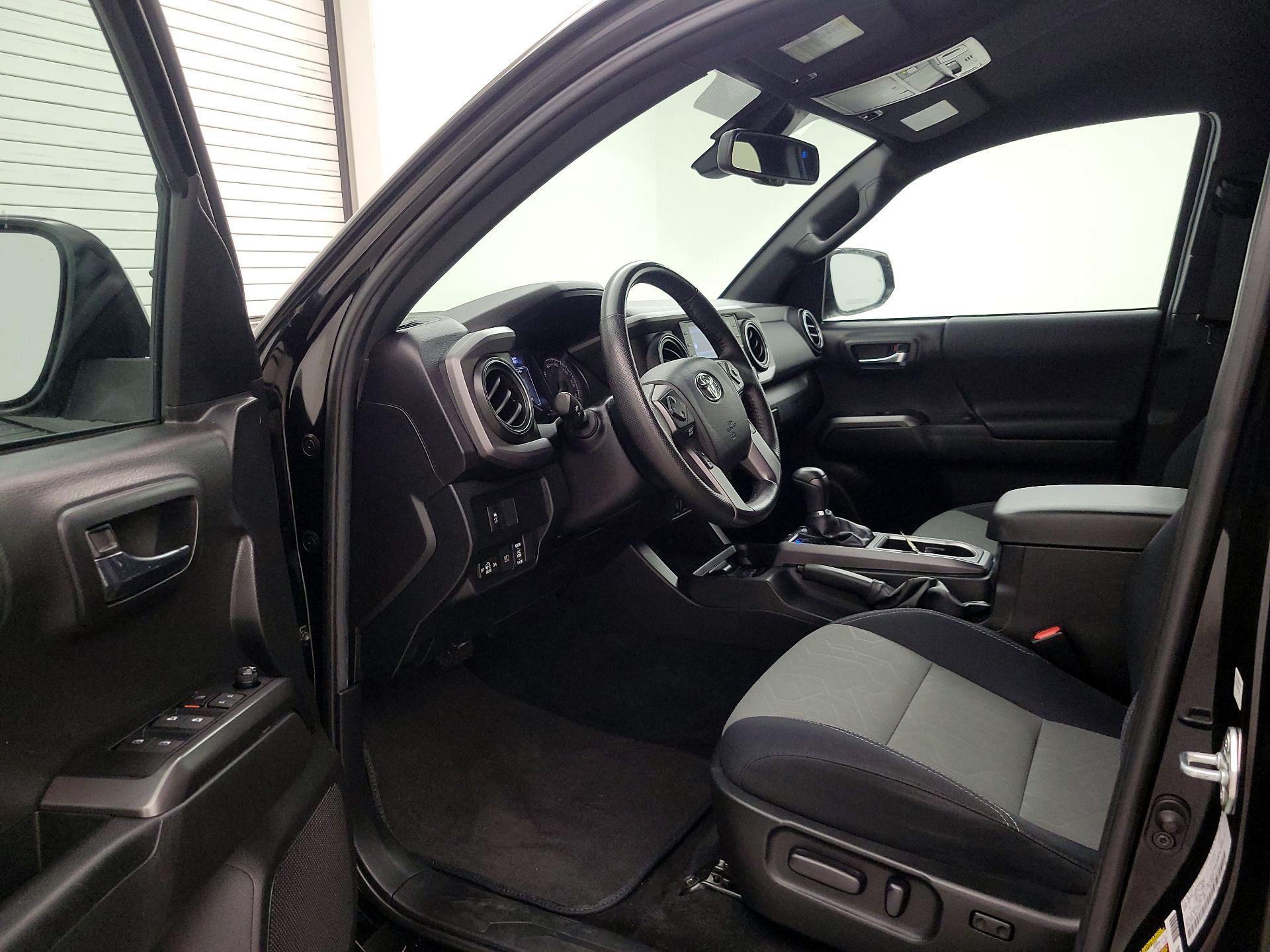 Thumbnail: 2022 Toyota Tacoma - 11