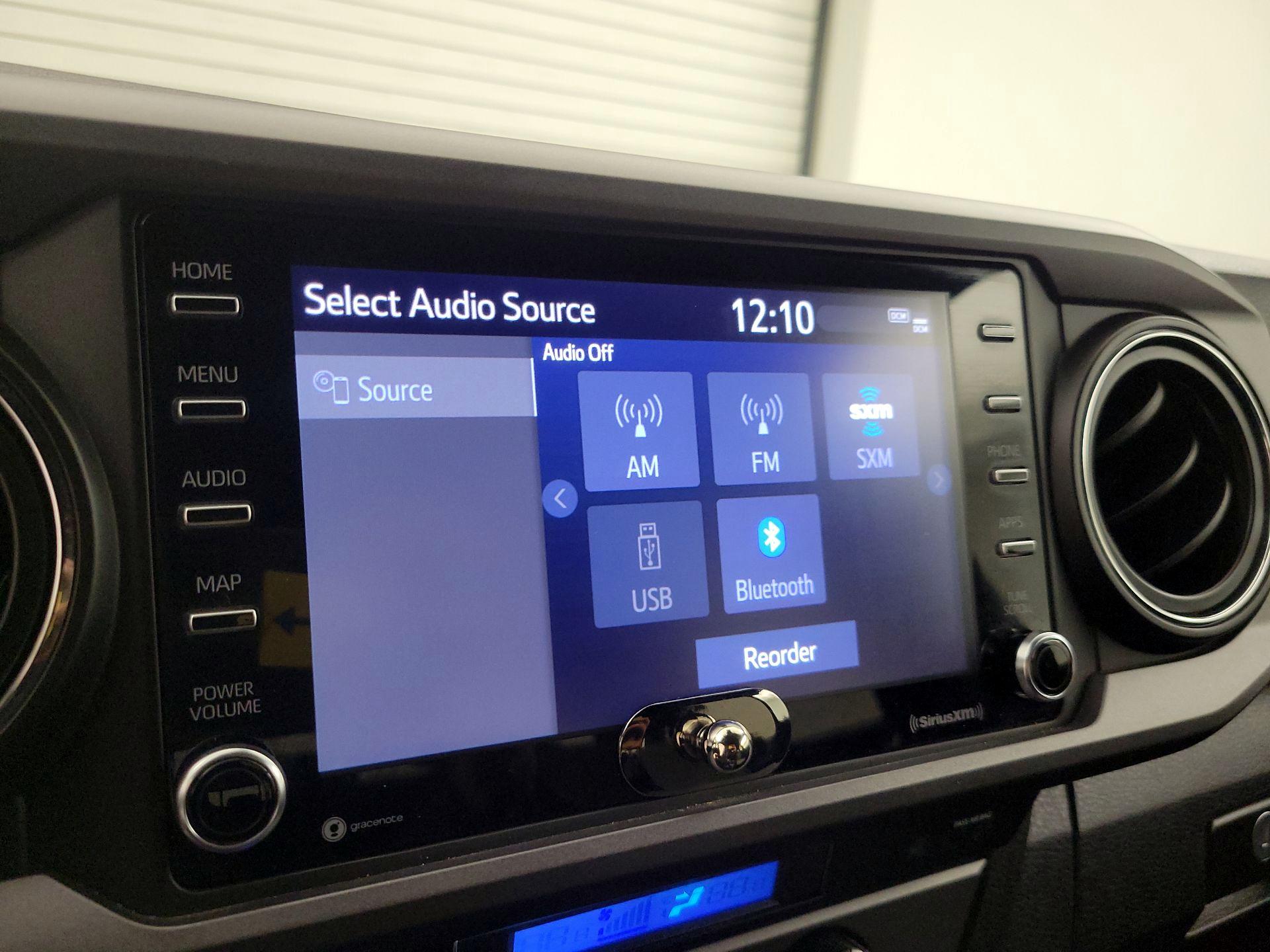 Thumbnail: 2022 Toyota Tacoma - 15