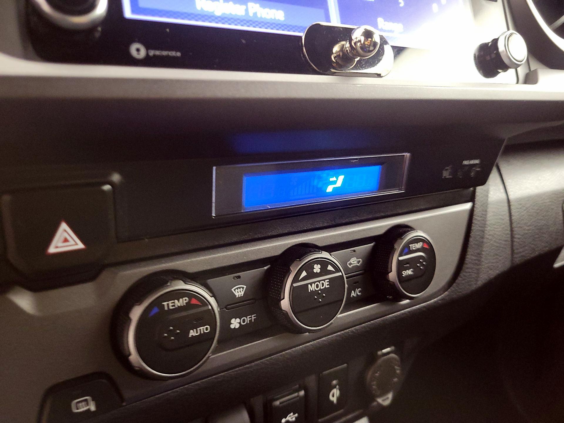 Thumbnail: 2022 Toyota Tacoma - 16