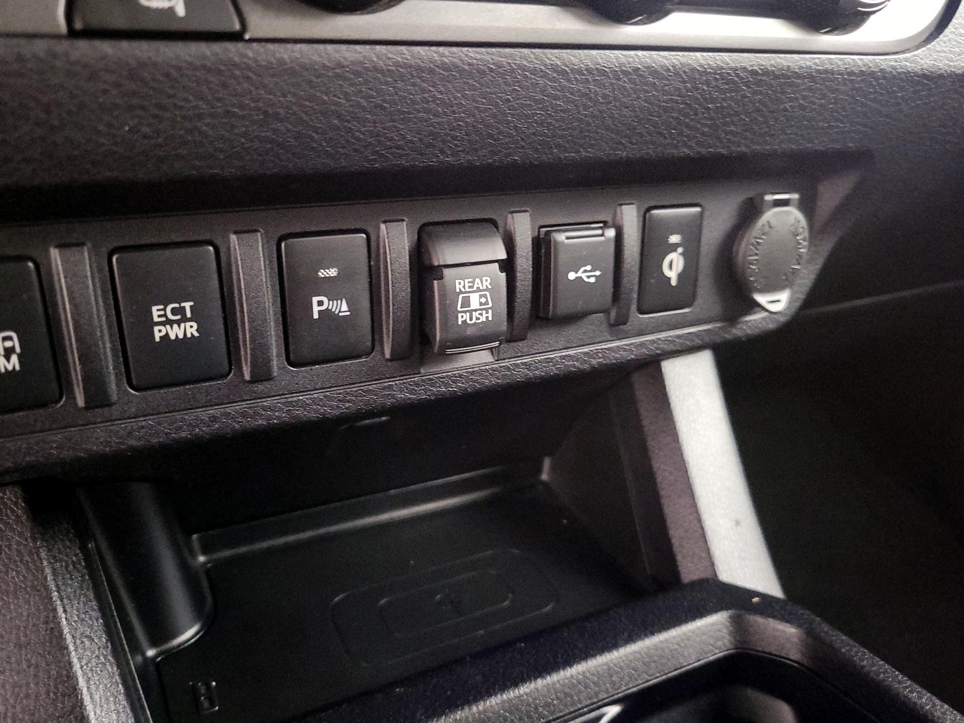 Thumbnail: 2022 Toyota Tacoma - 18