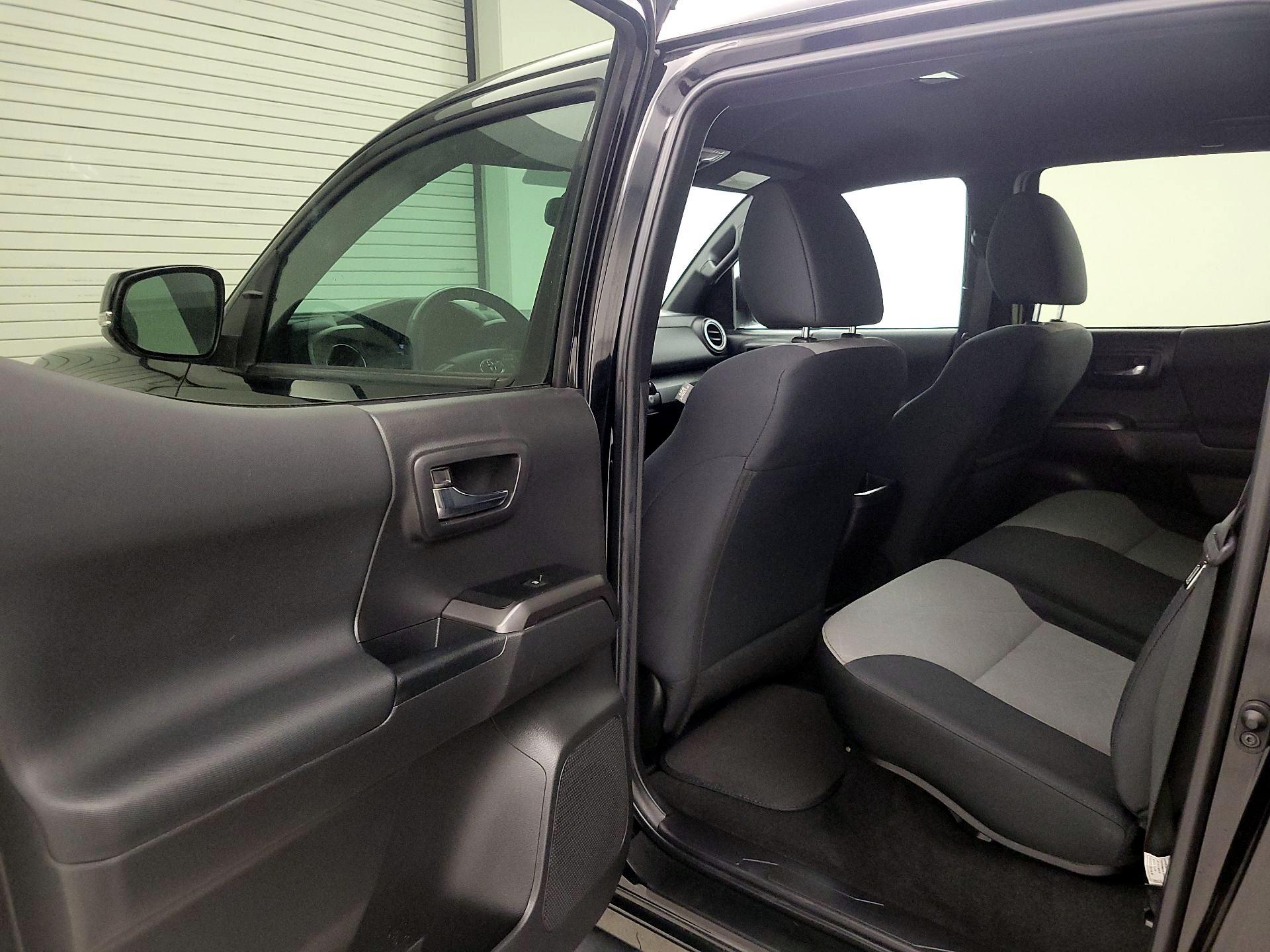 Thumbnail: 2022 Toyota Tacoma - 19