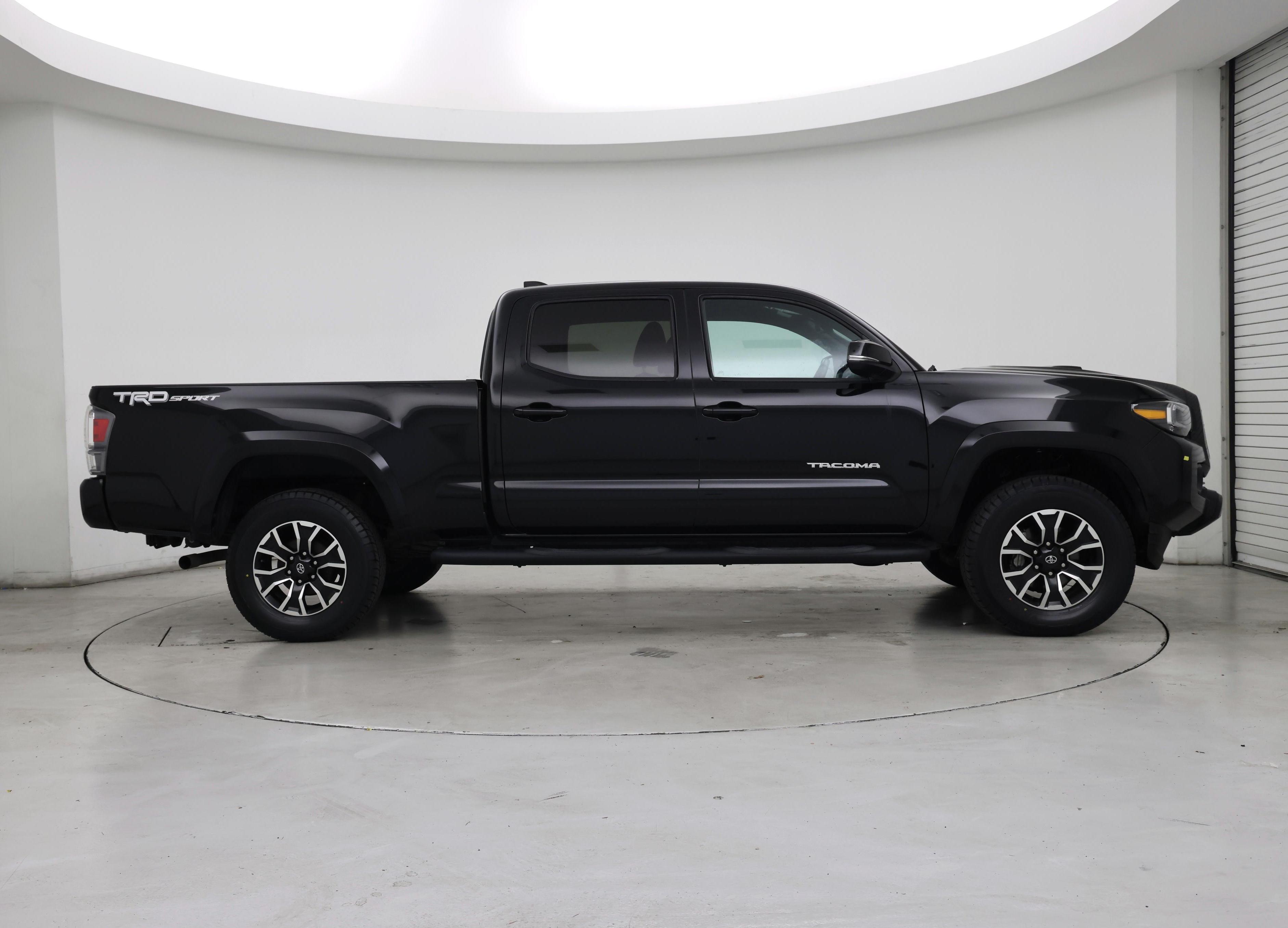 Thumbnail: 2022 Toyota Tacoma - 7