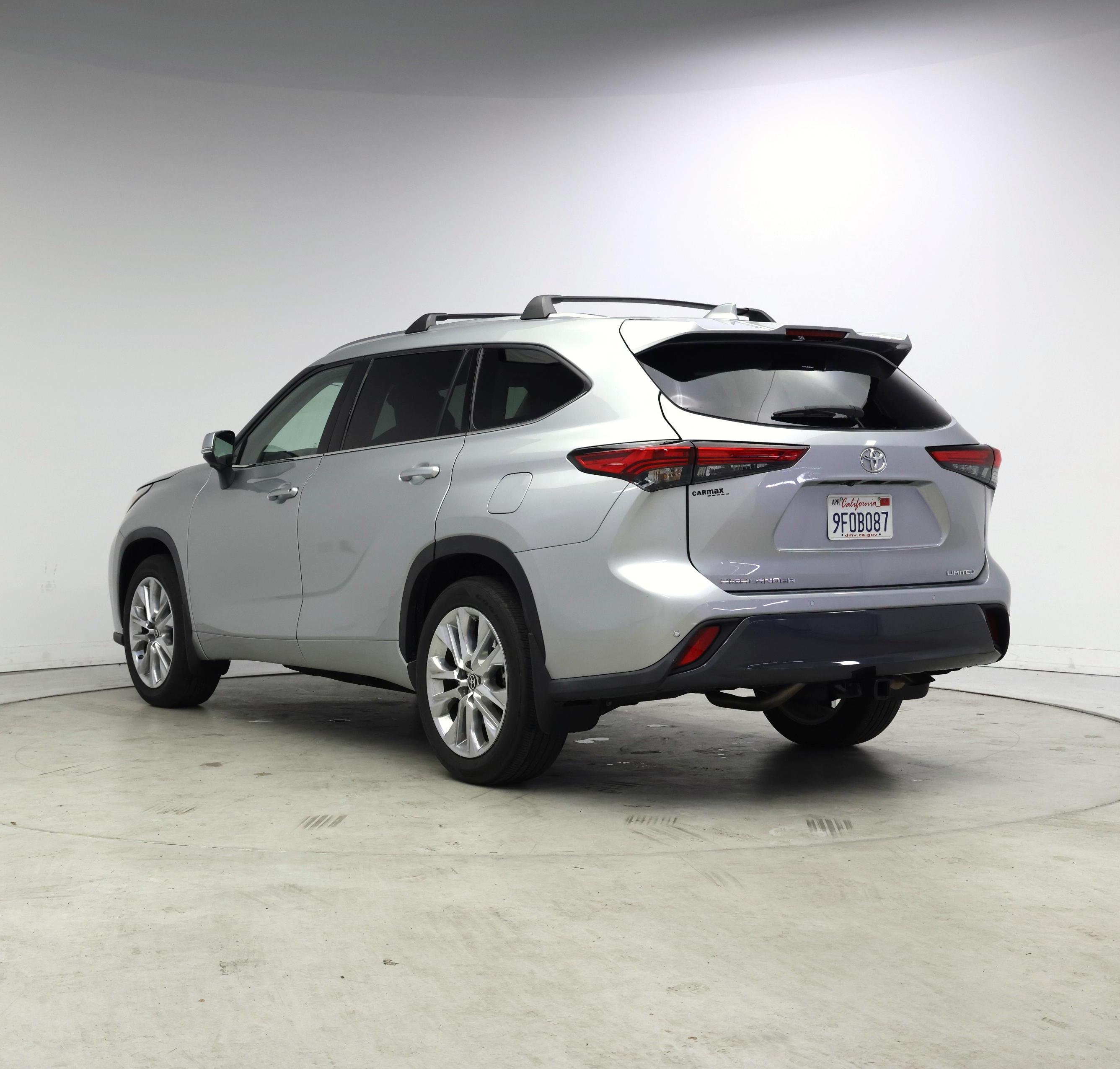 Thumbnail: 2023 Toyota Highlander - 2