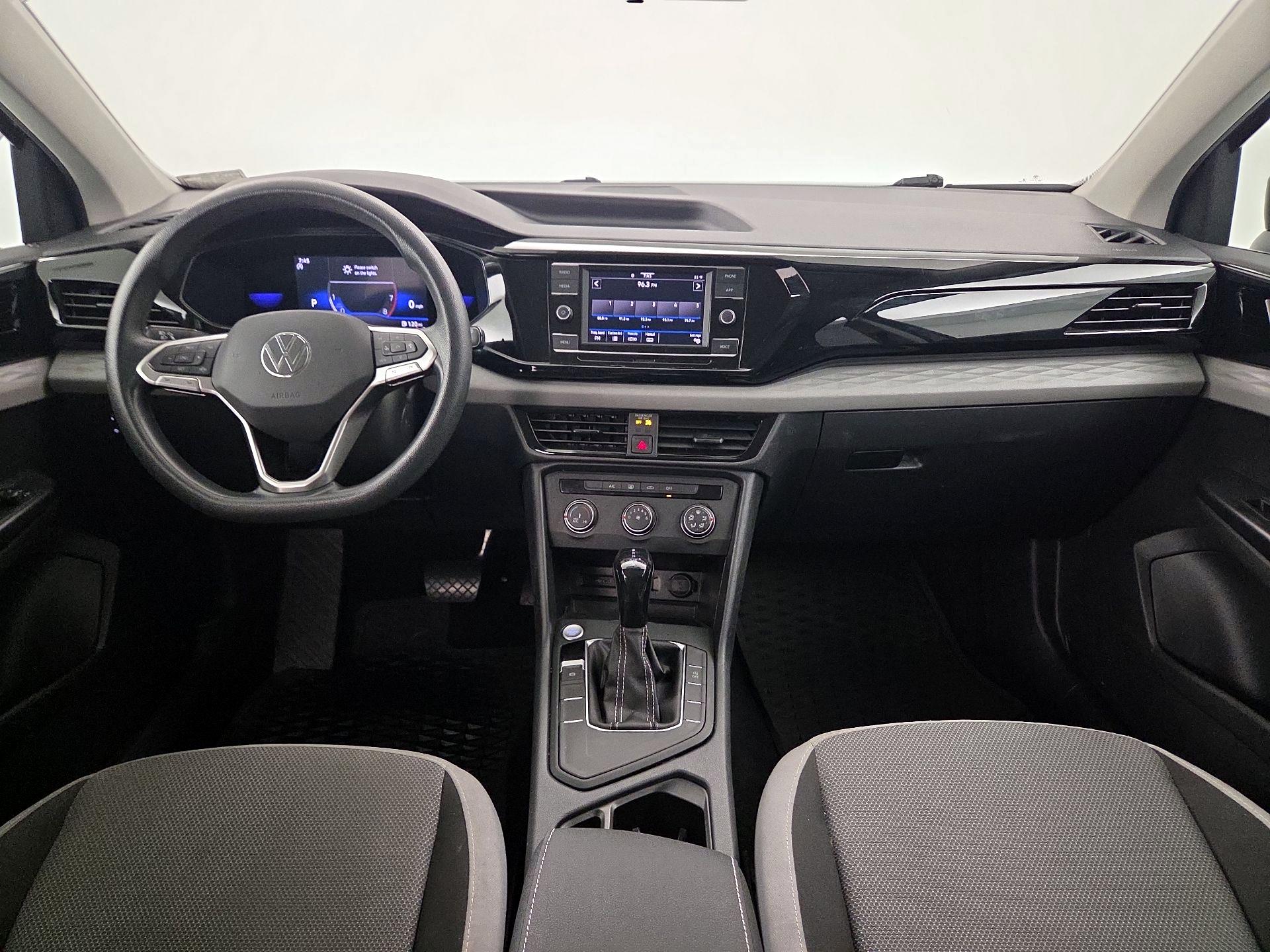 Thumbnail: 2022 Volkswagen Taos - 9