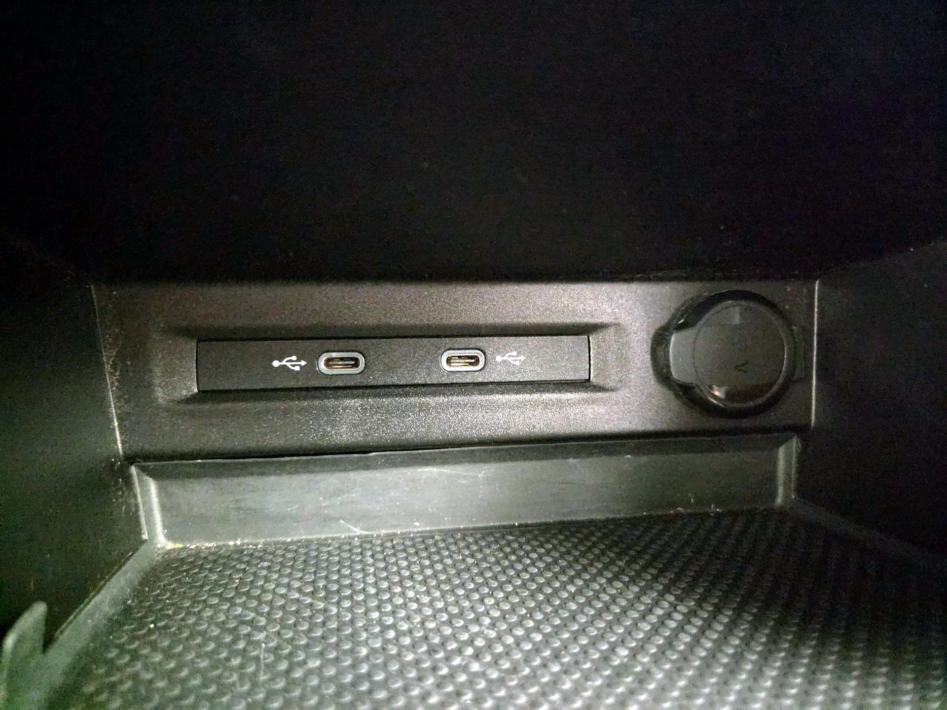 Thumbnail: 2022 Volkswagen Taos - 18