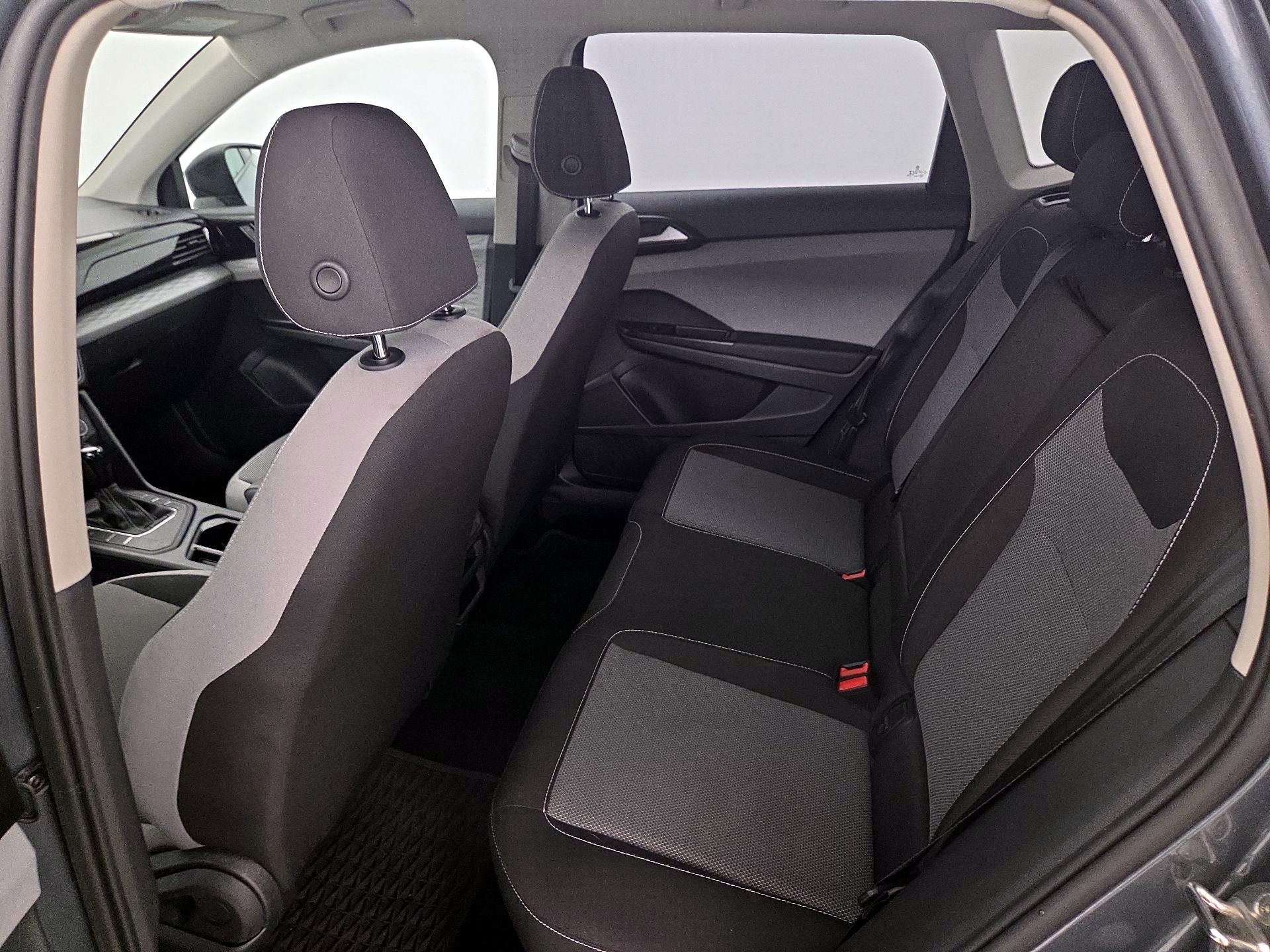 Thumbnail: 2022 Volkswagen Taos - 19