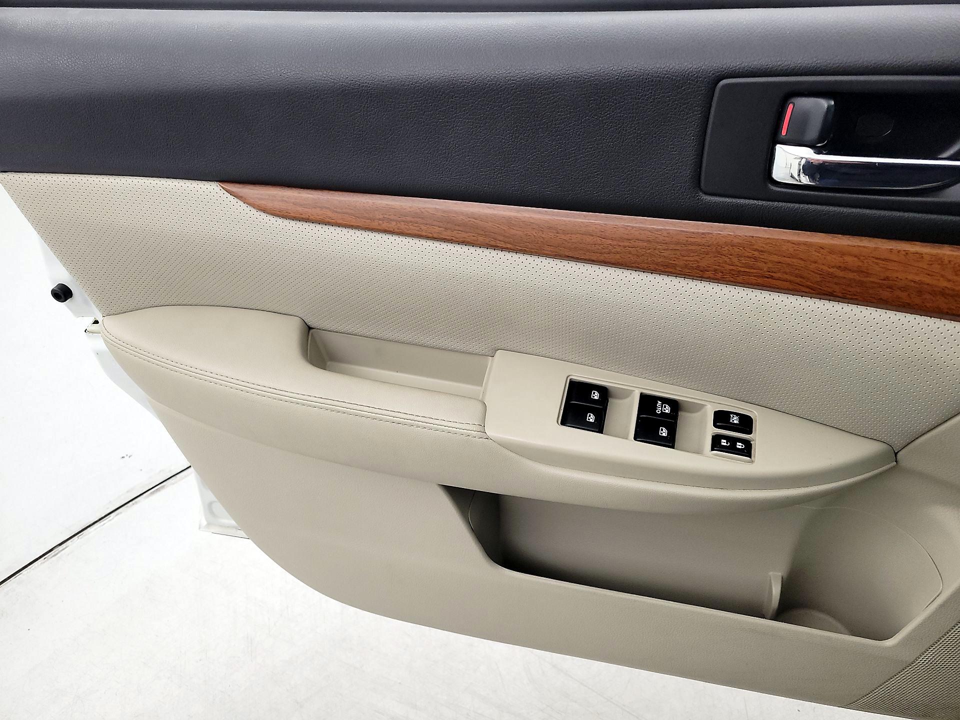 Thumbnail: 2014 Subaru Outback - 12